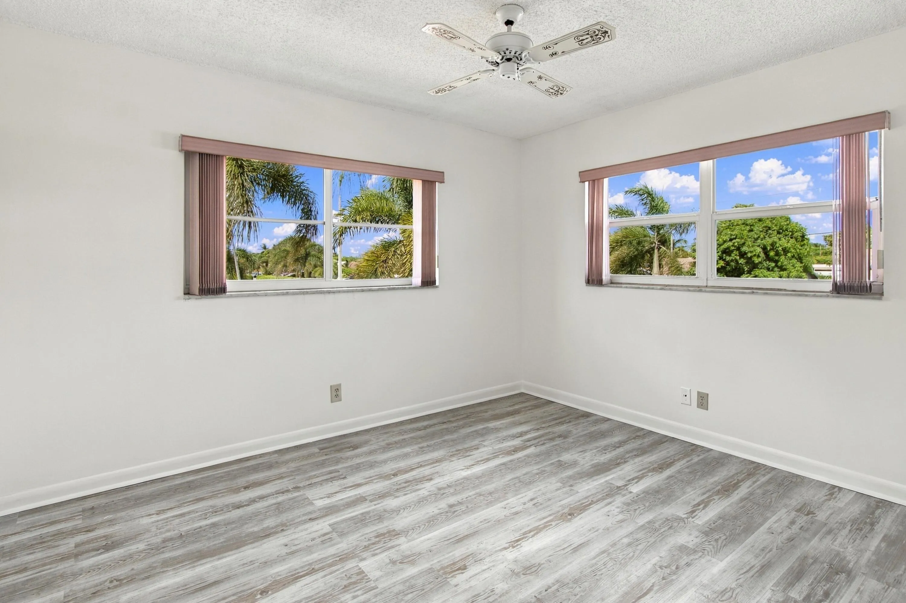 300 NE 26th Avenue #2100