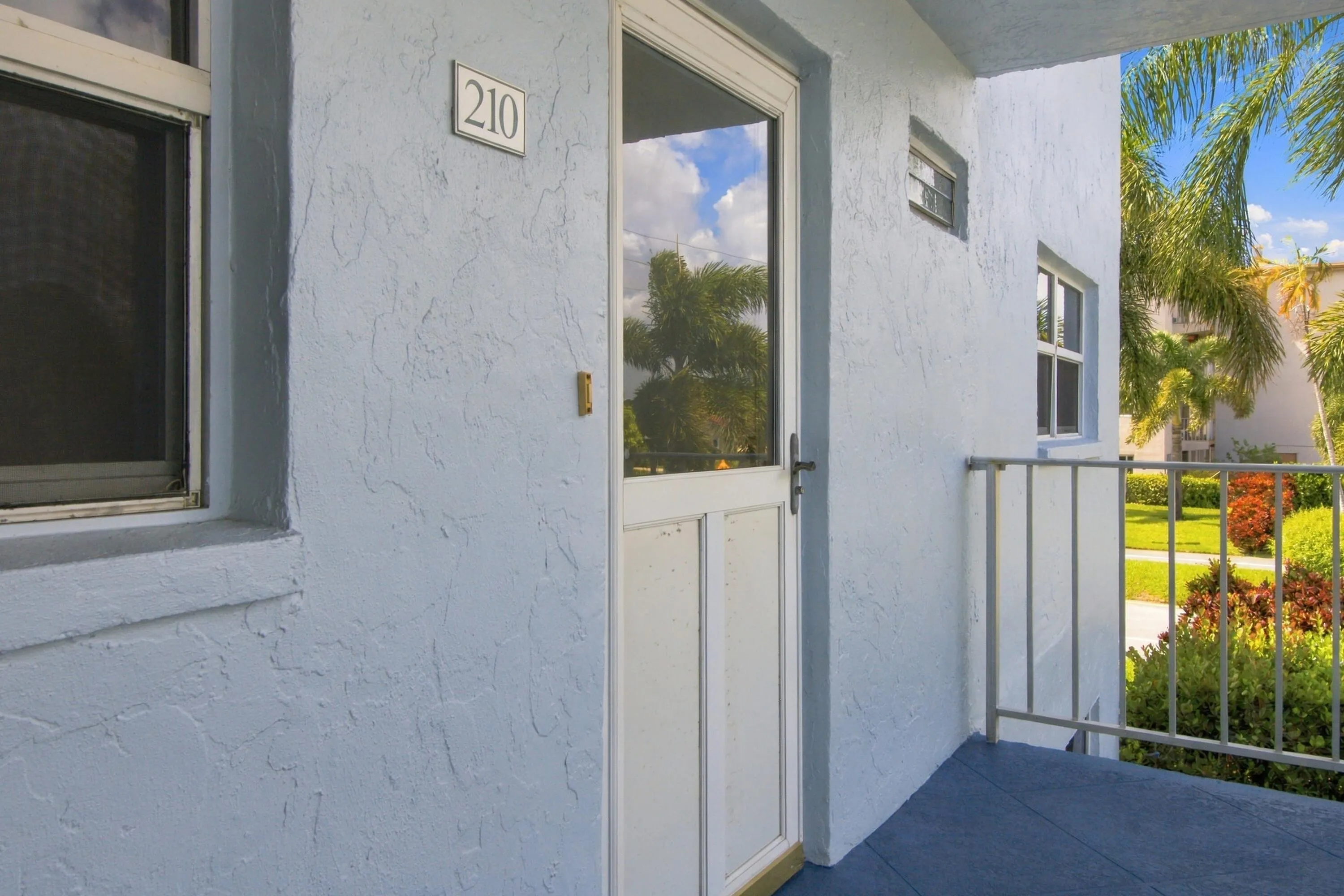 300 NE 26th Avenue #2100