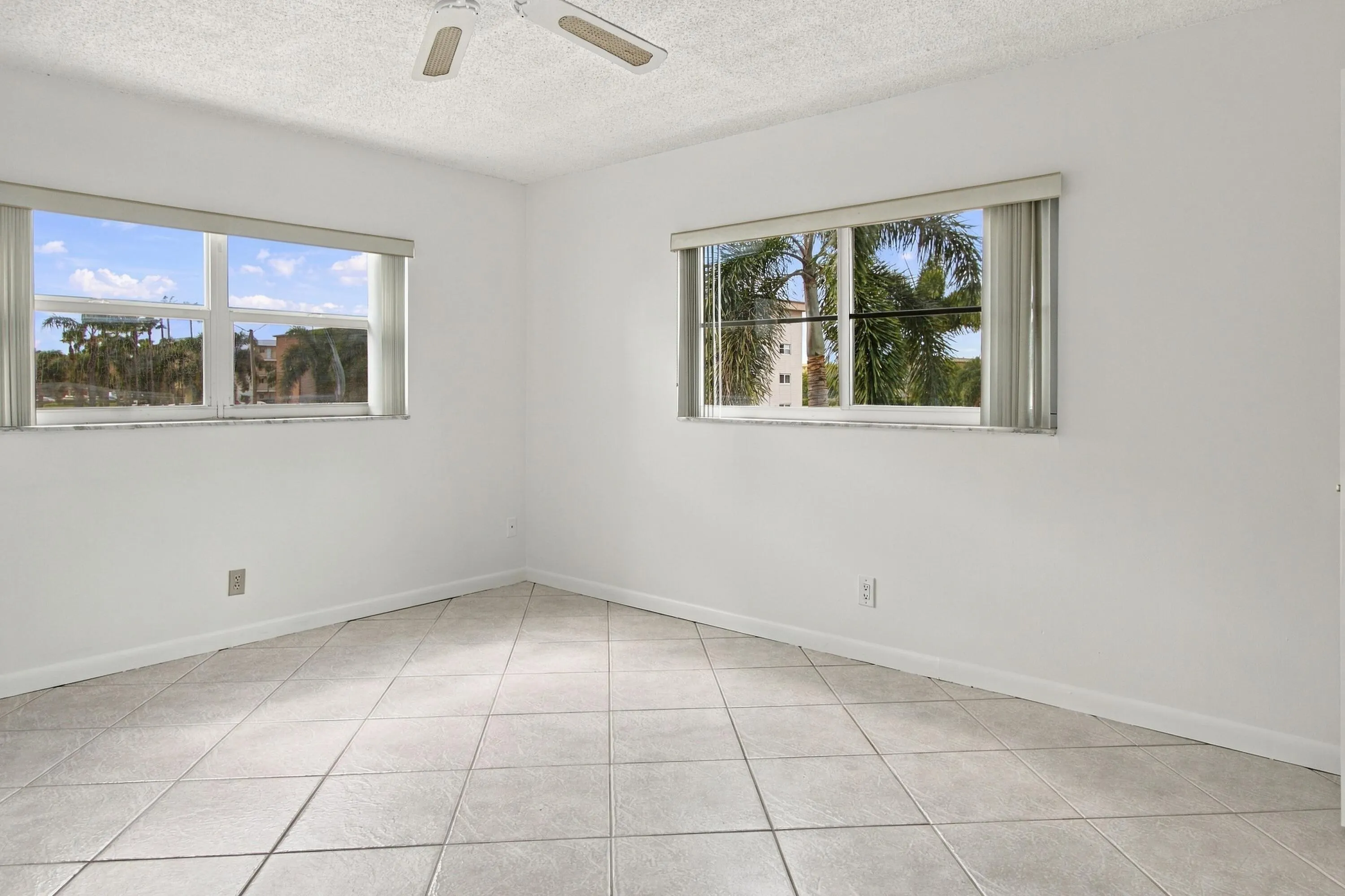 300 NE 26th Avenue #2100
