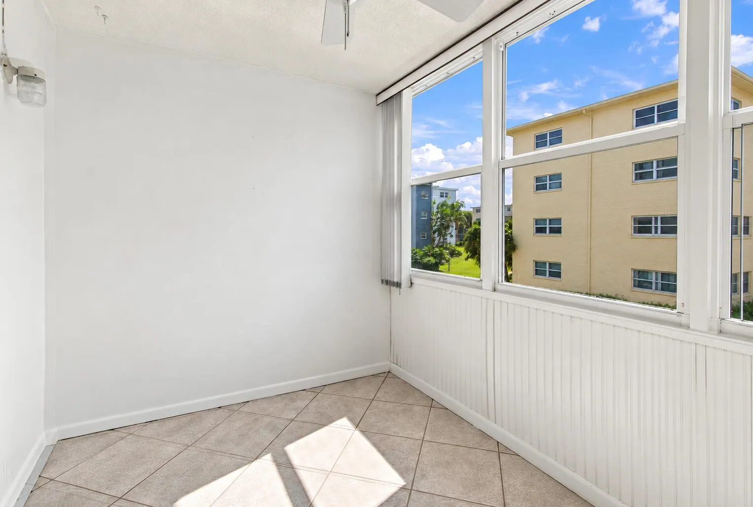 300 NE 26th Avenue #2100