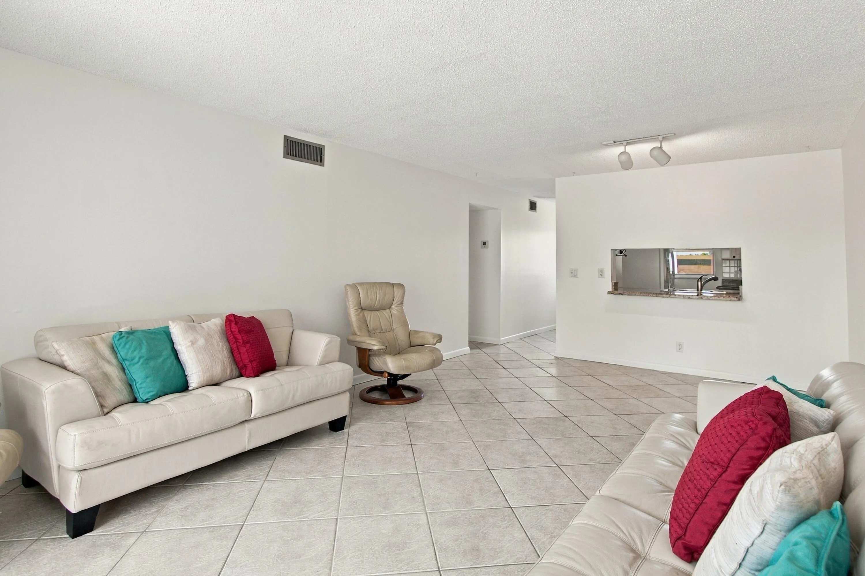 300 NE 26th Avenue #2100