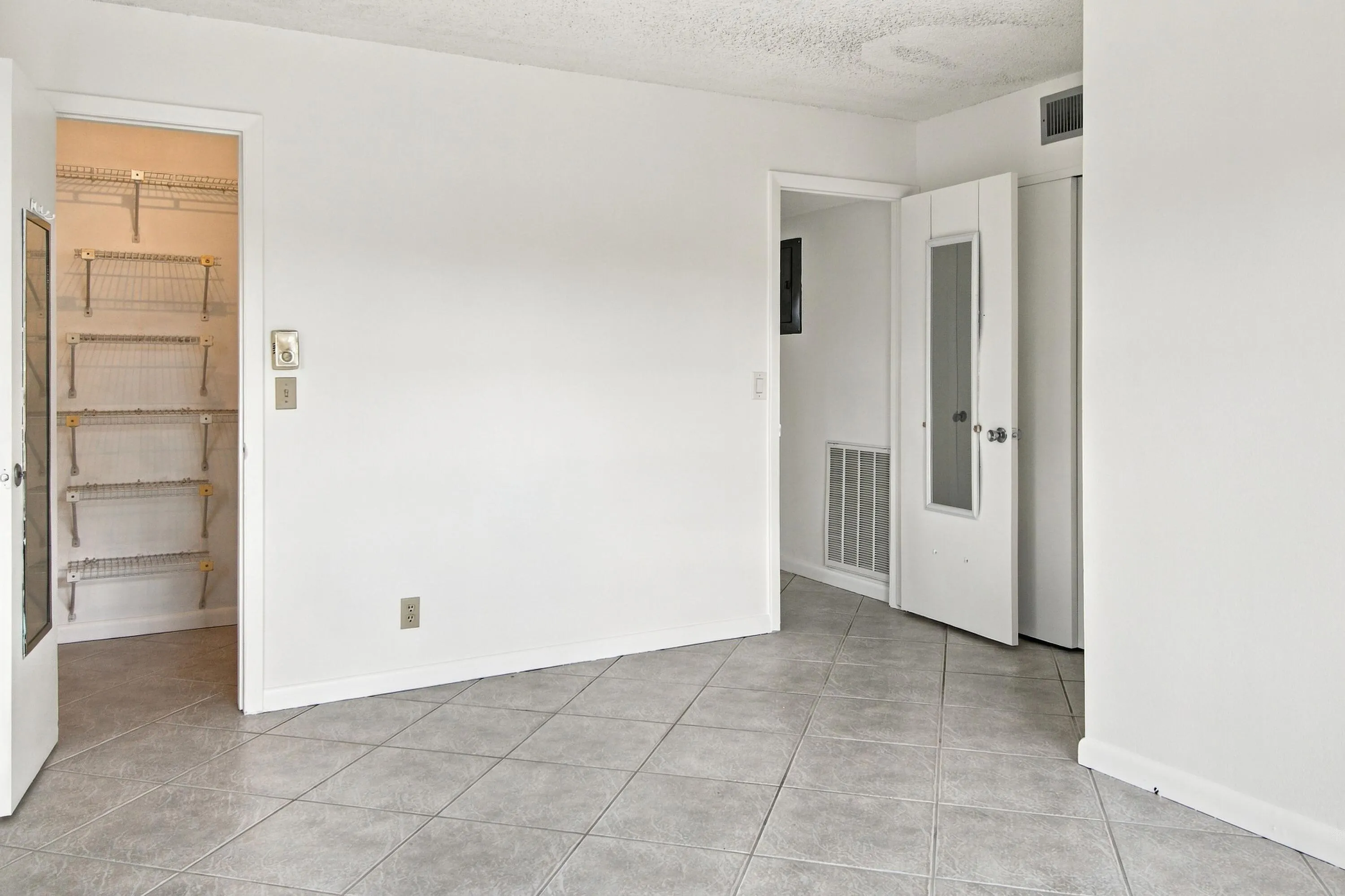 300 NE 26th Avenue #2100
