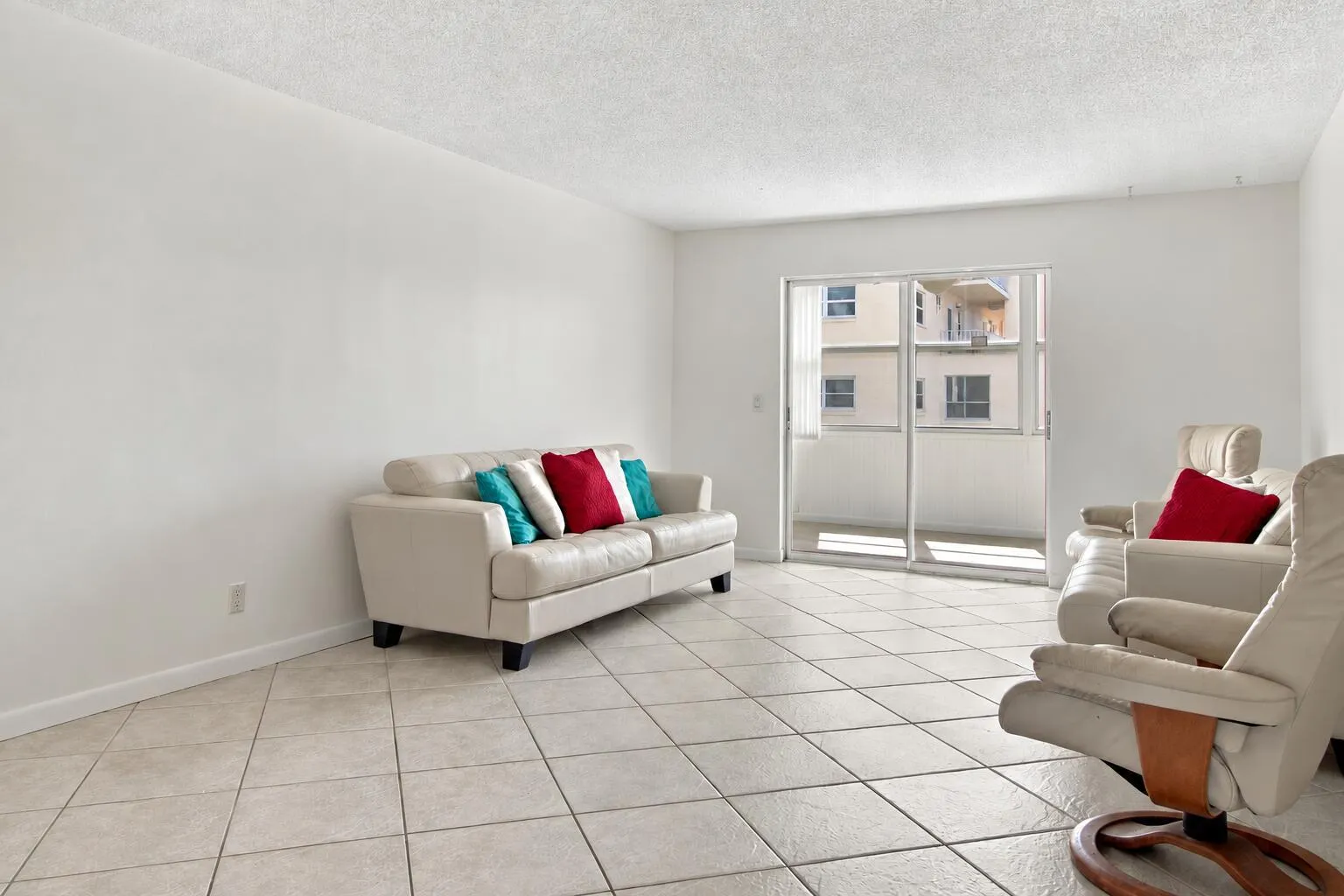300 NE 26th Avenue #2100