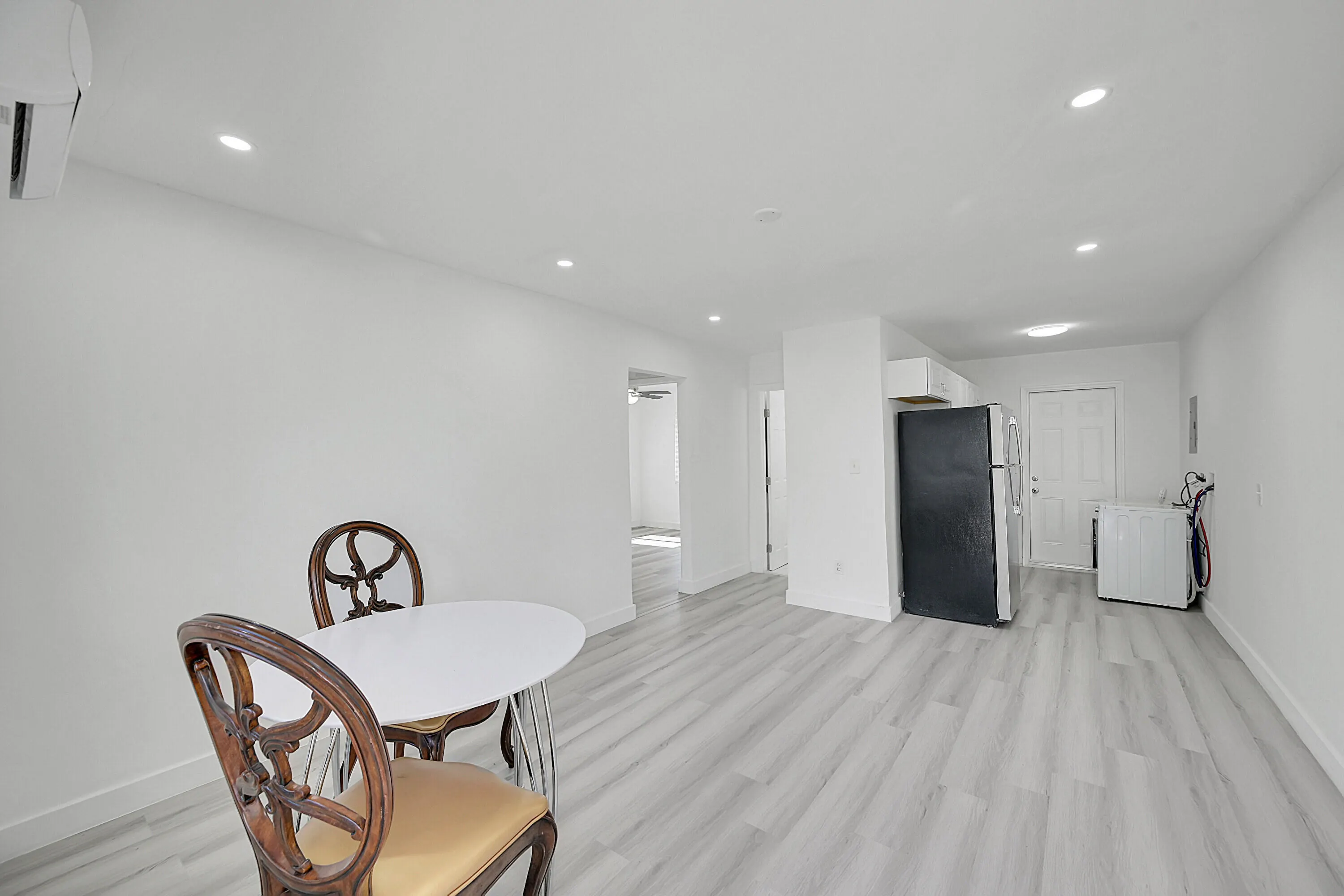 1157 W 36TH Street #2