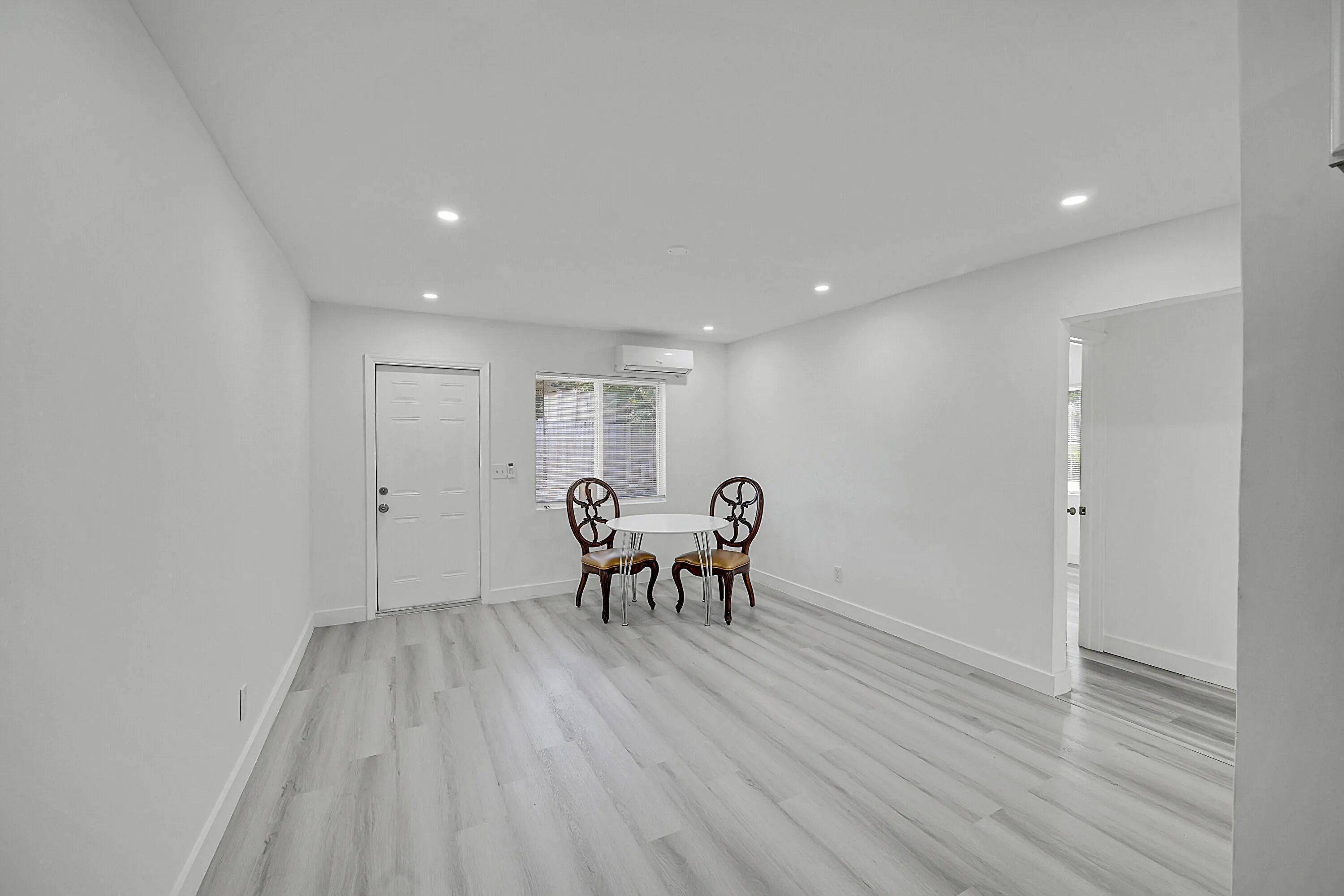 1157 W 36TH Street #2