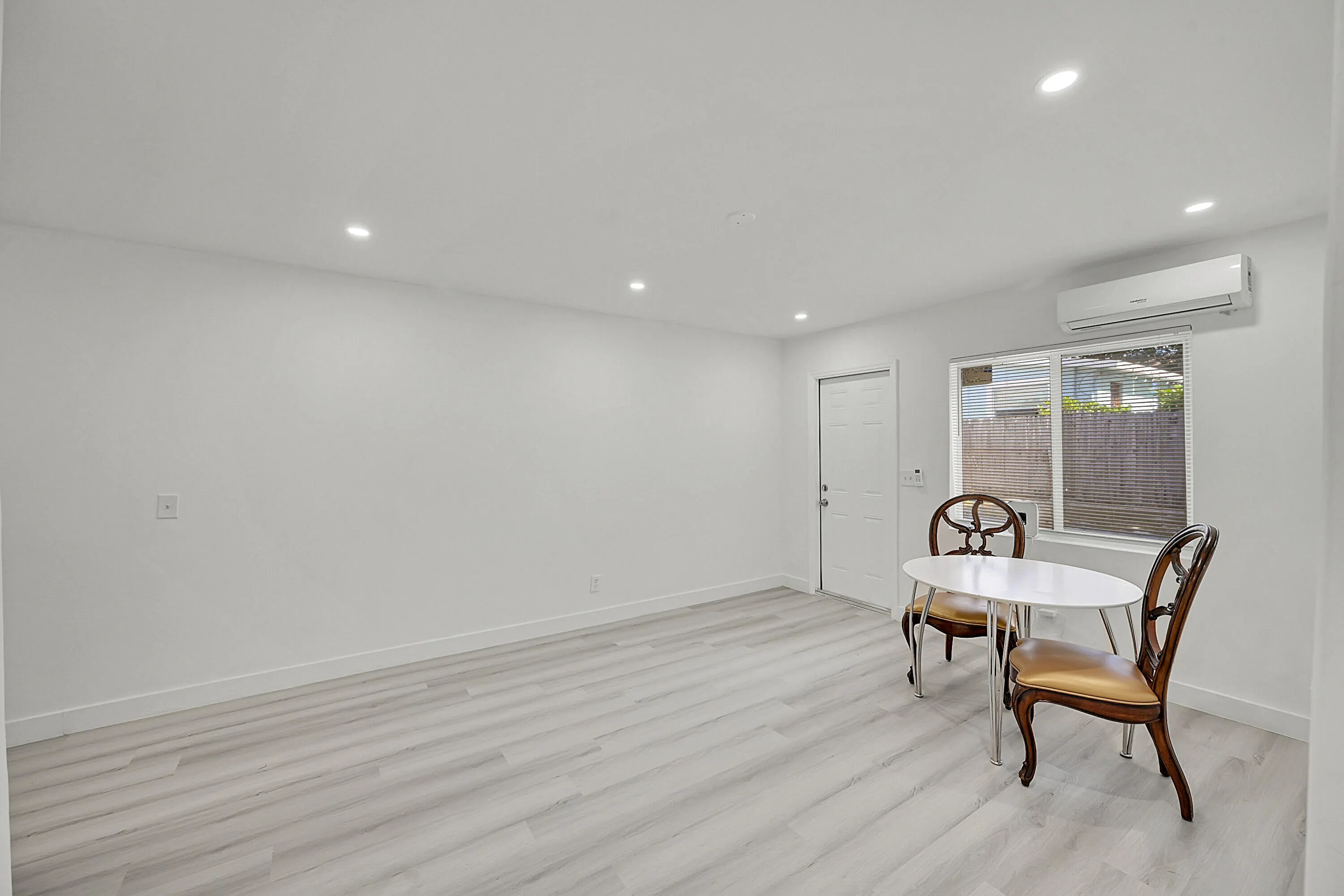 1157 W 36TH Street #2