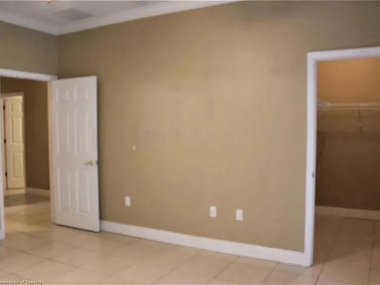 492 OAK CANOPY Circle
