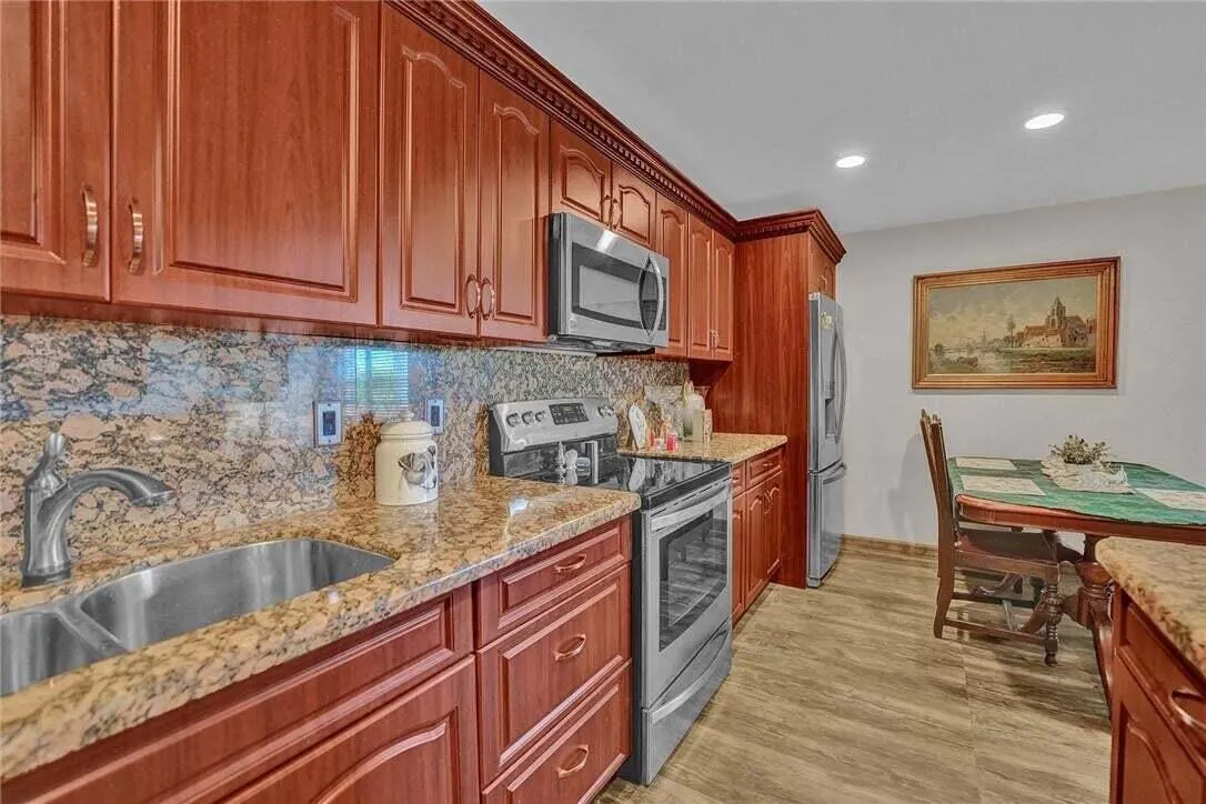 3031 Guildford E