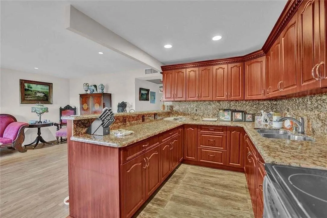 3031 Guildford E