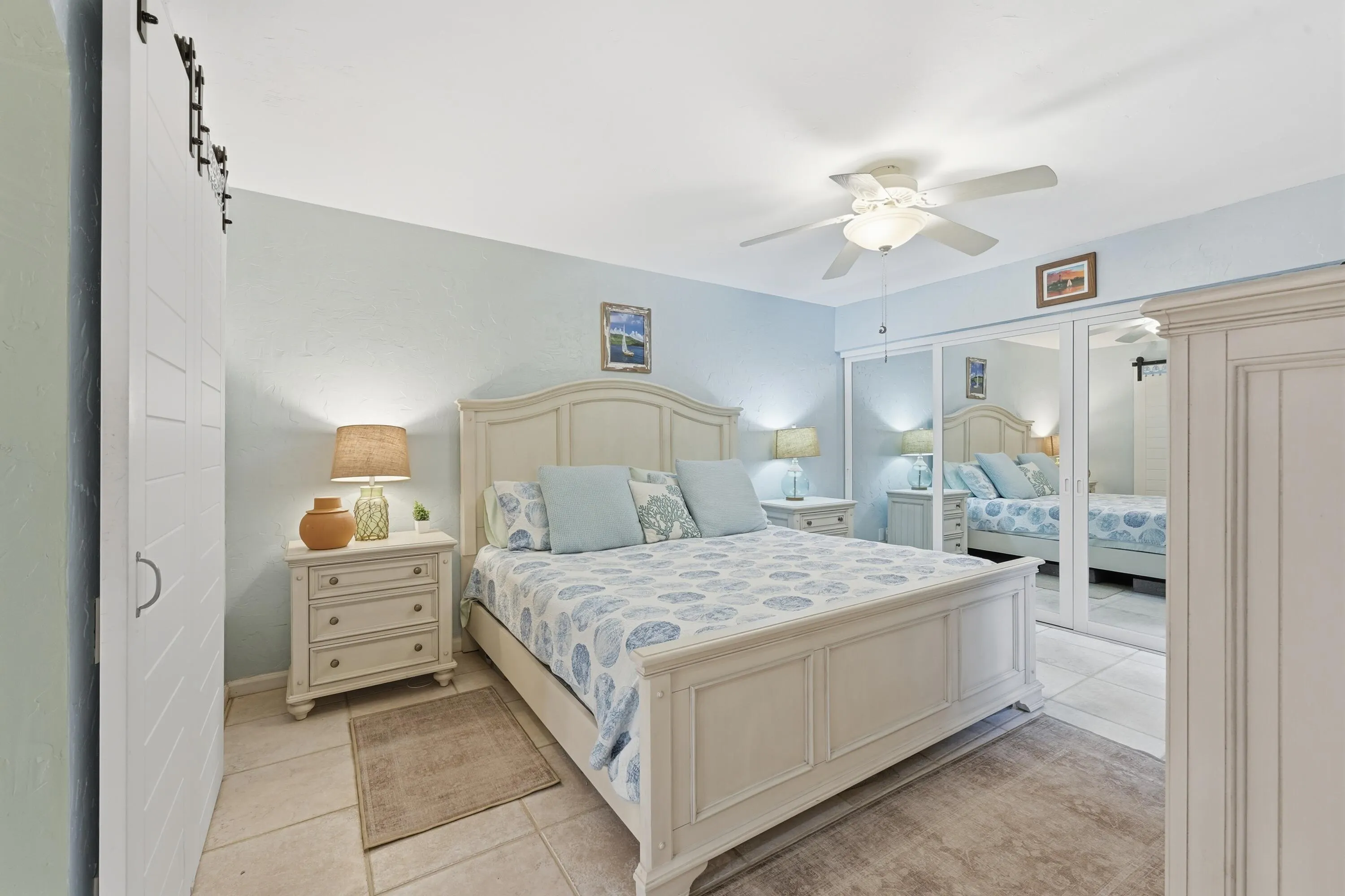 1605 S US Highway #16A