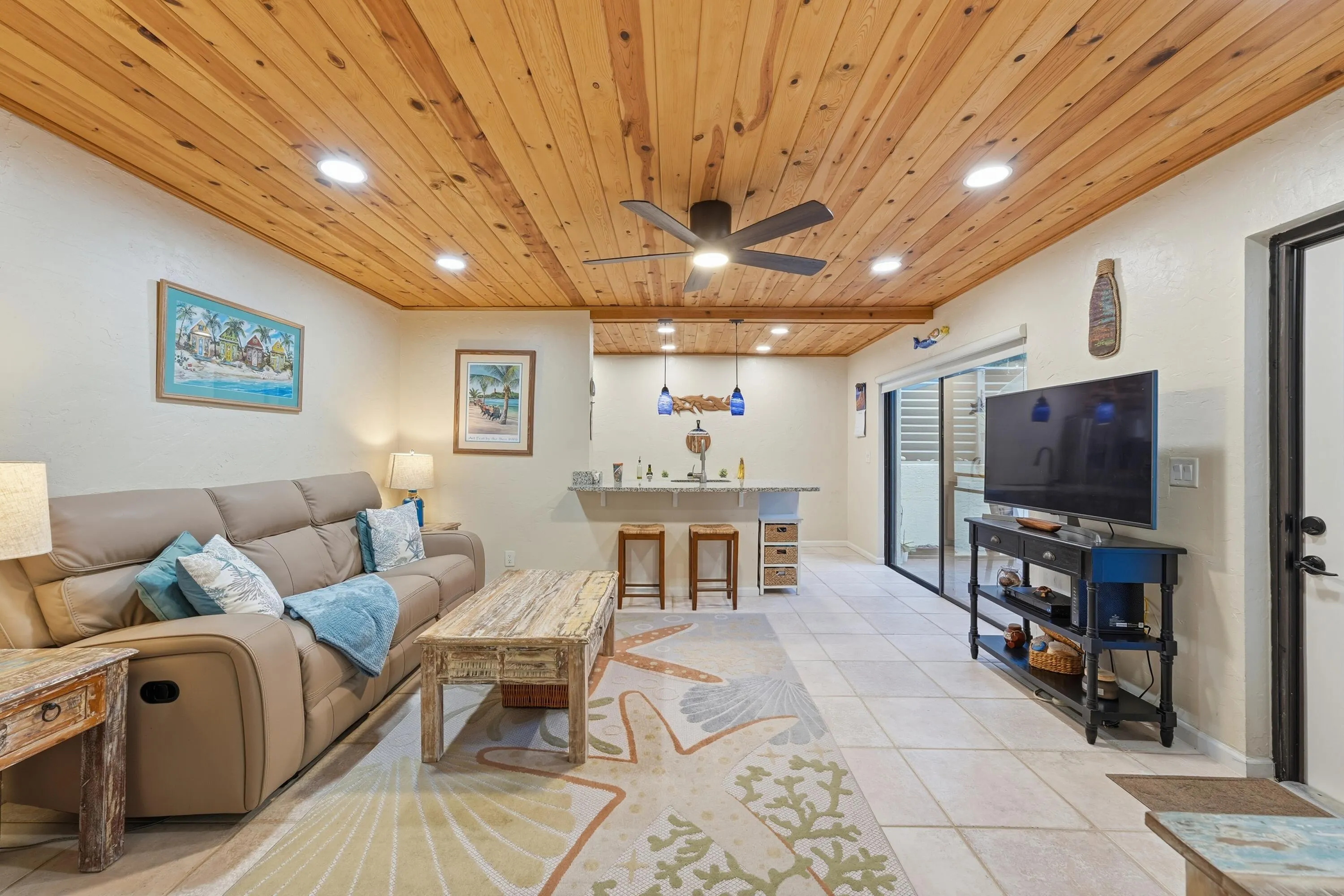 1605 S US Highway #16A