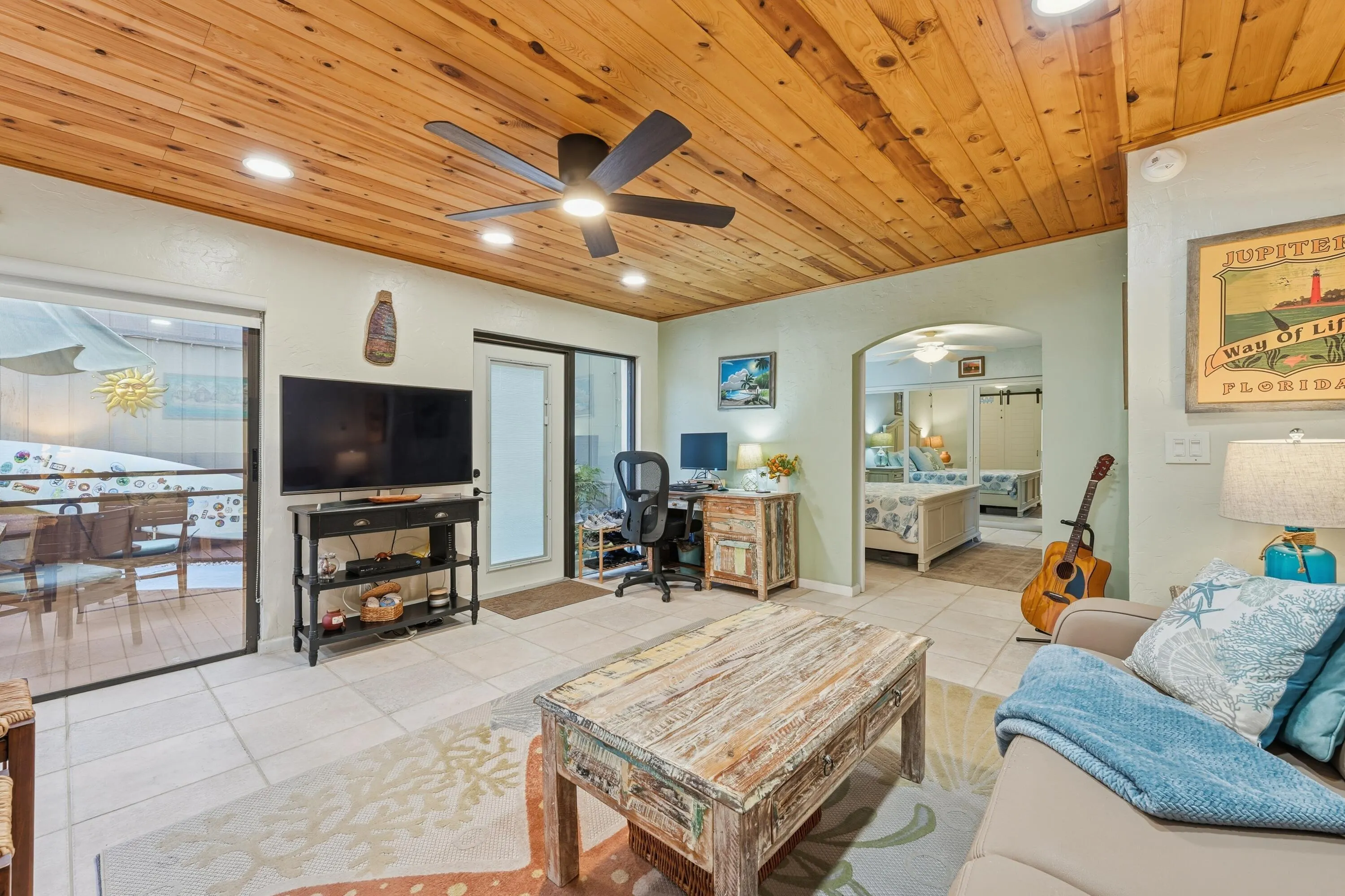 1605 S US Highway #16A