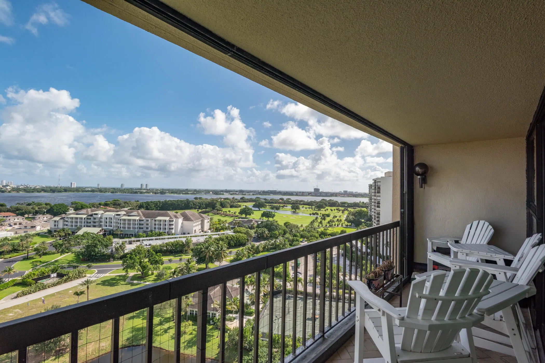 2480 Presidential Way #1804