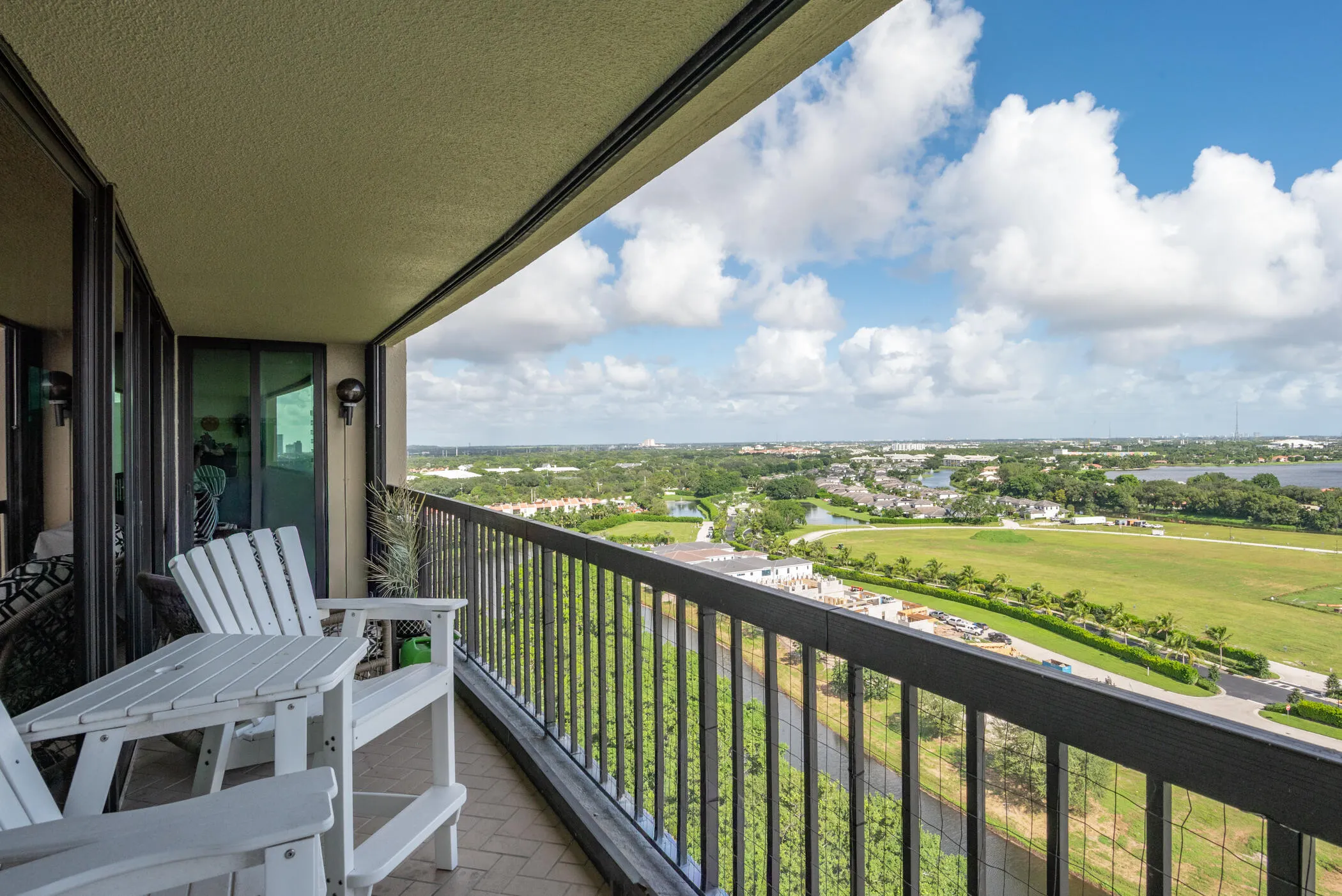 2480 Presidential Way #1804