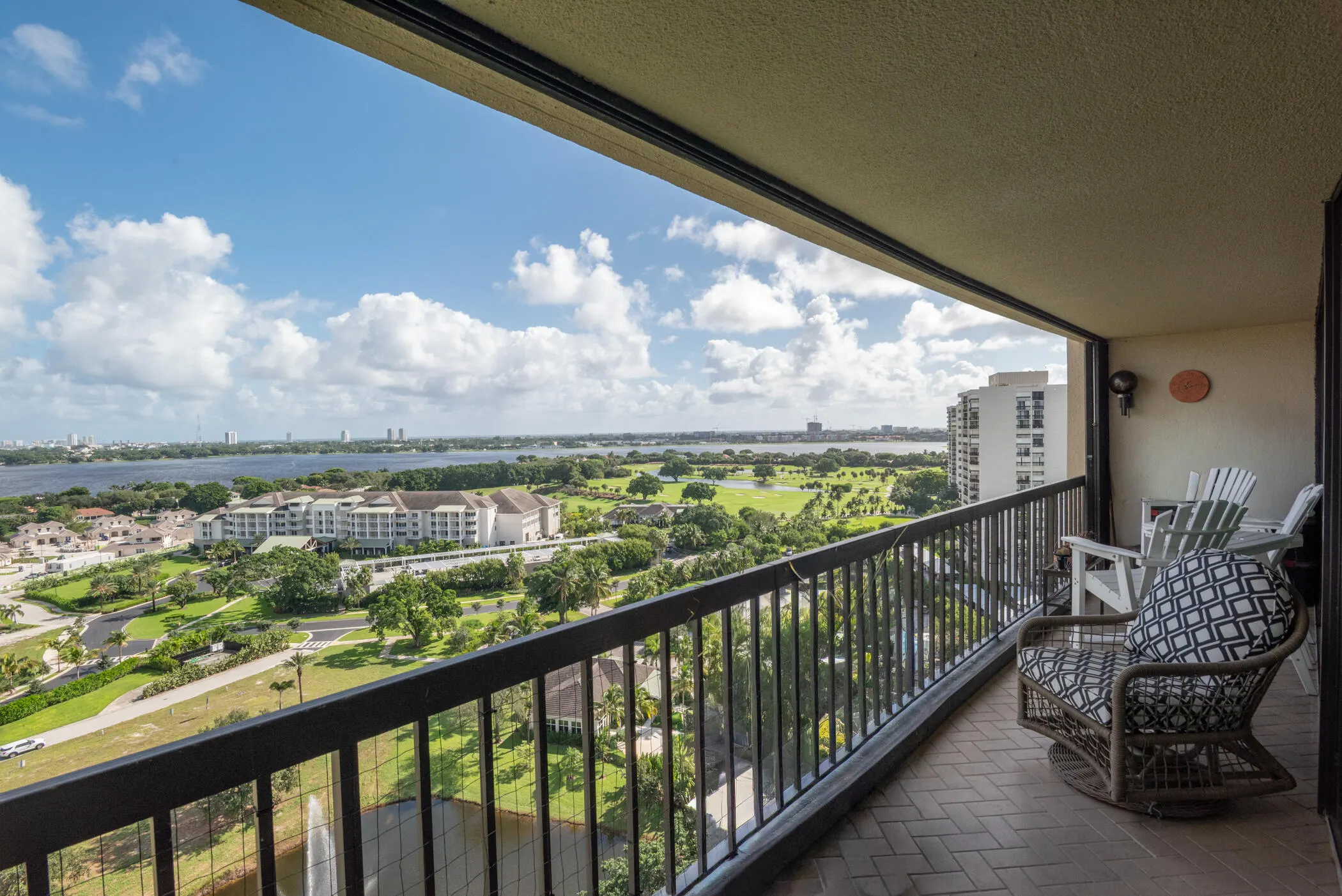 2480 Presidential Way #1804