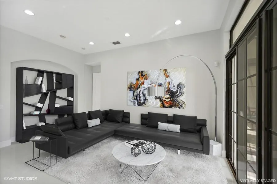 9648 Ginger Court