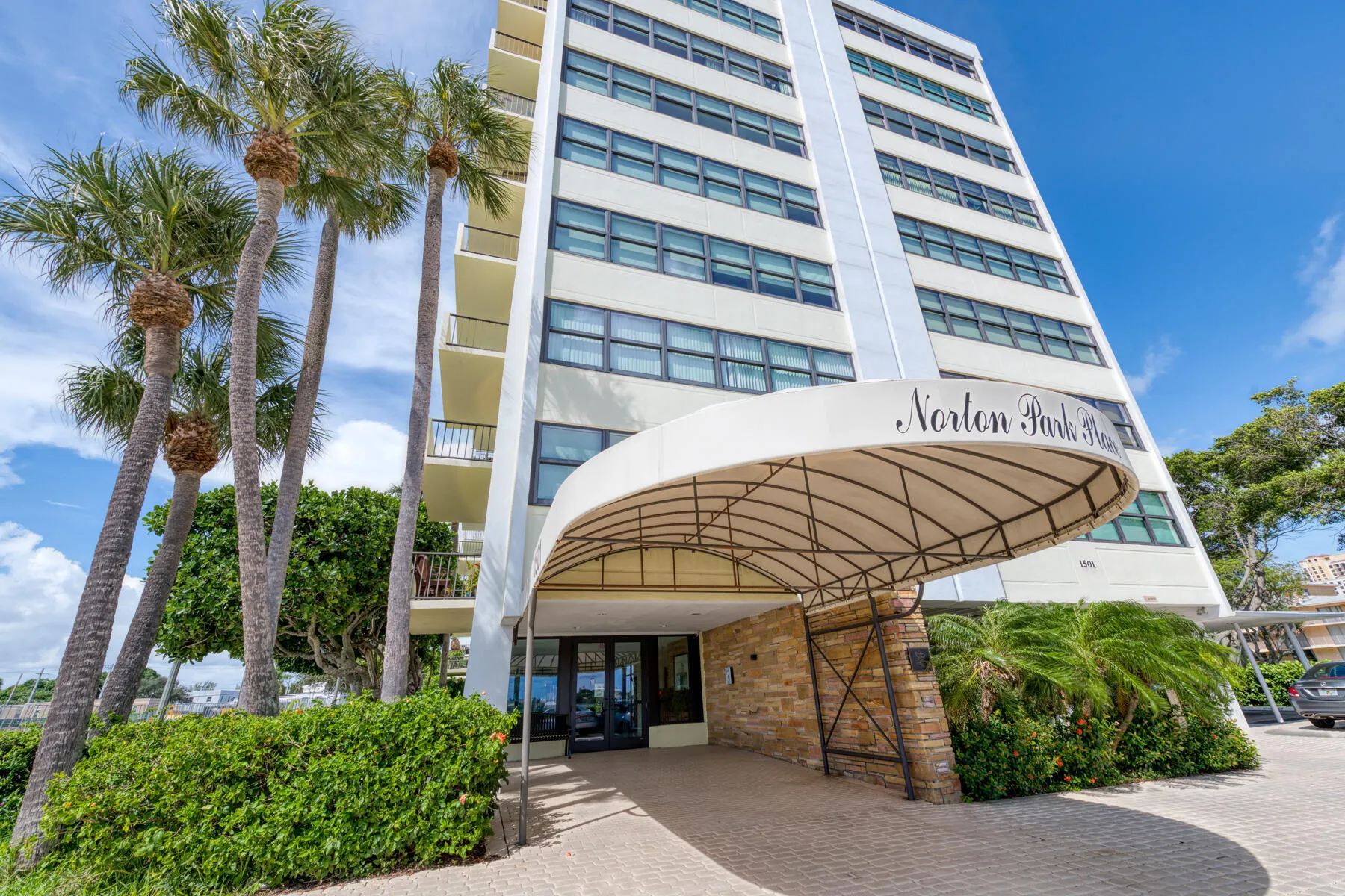 1501 S Flagler Drive #8f