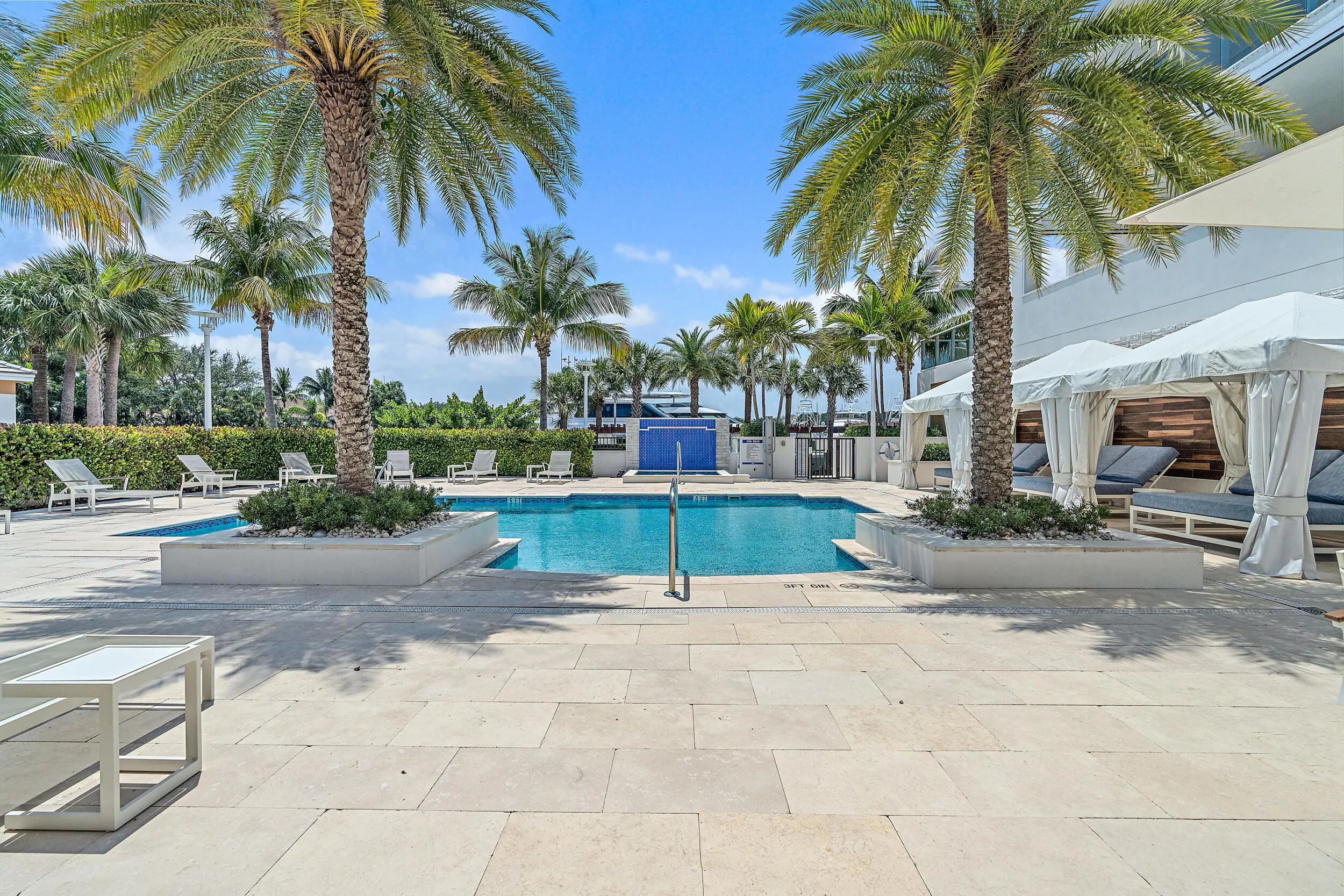 2720 Donald Ross Road #301