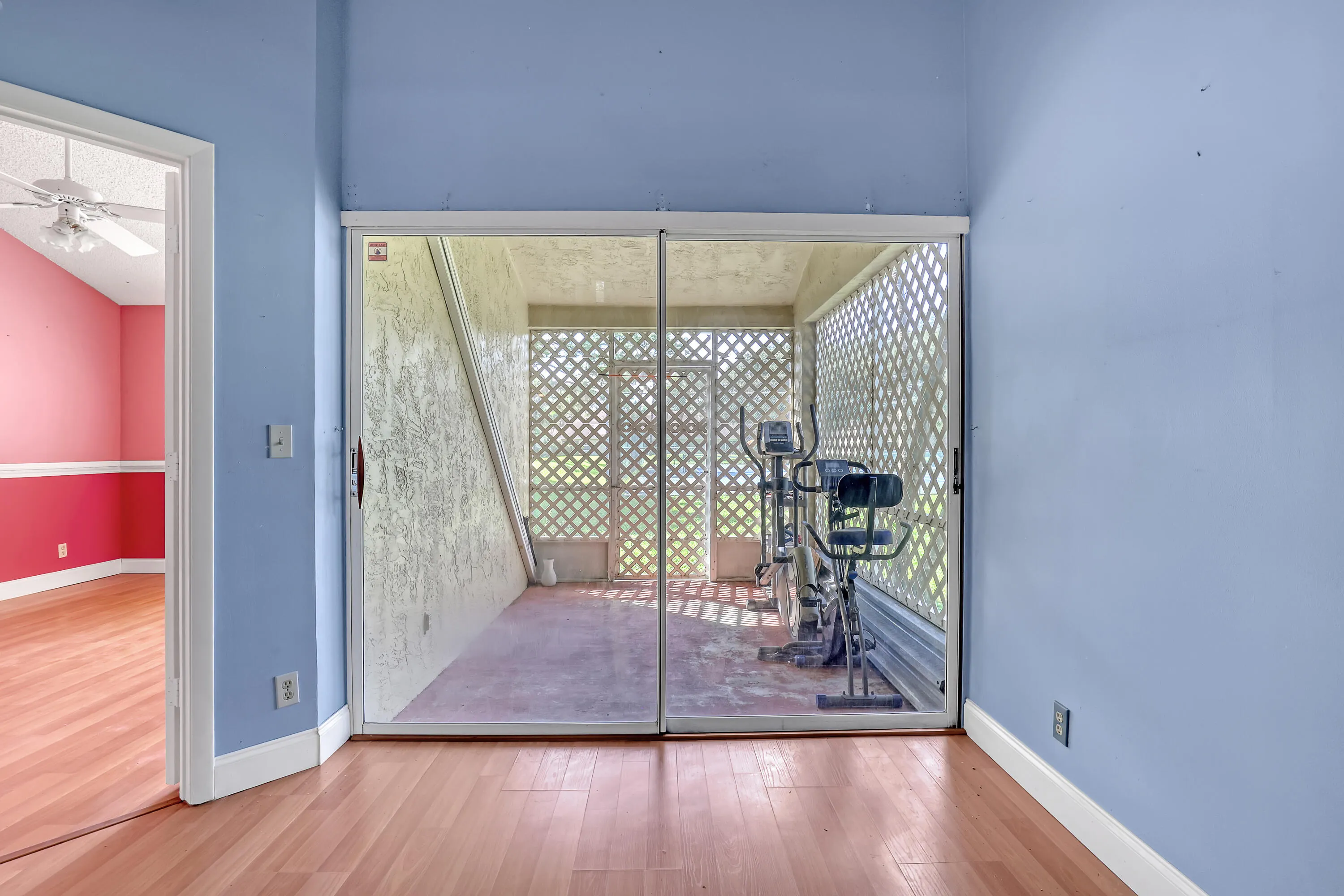 2103 MAPLEWOOD Drive
