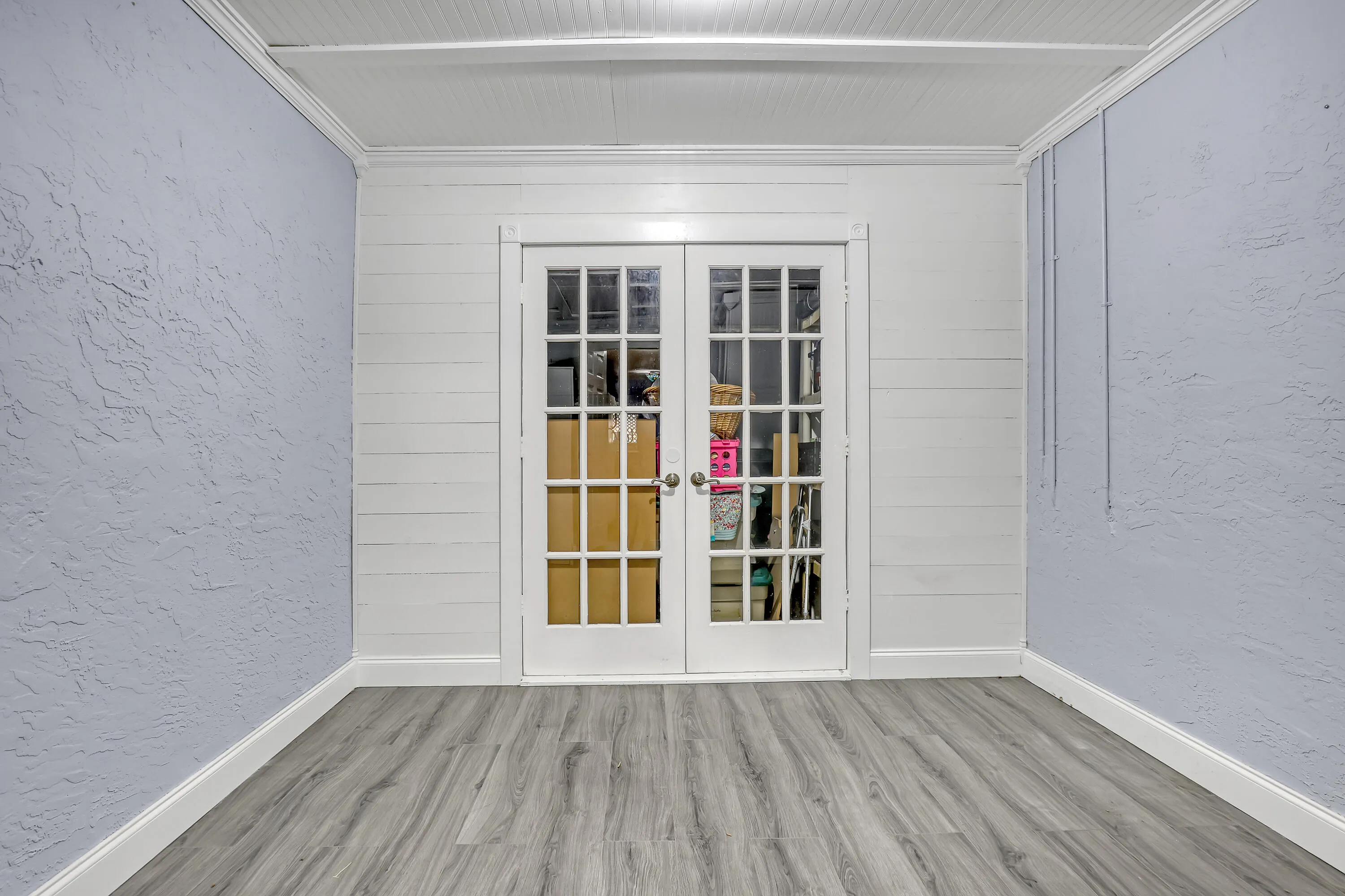 2103 MAPLEWOOD Drive