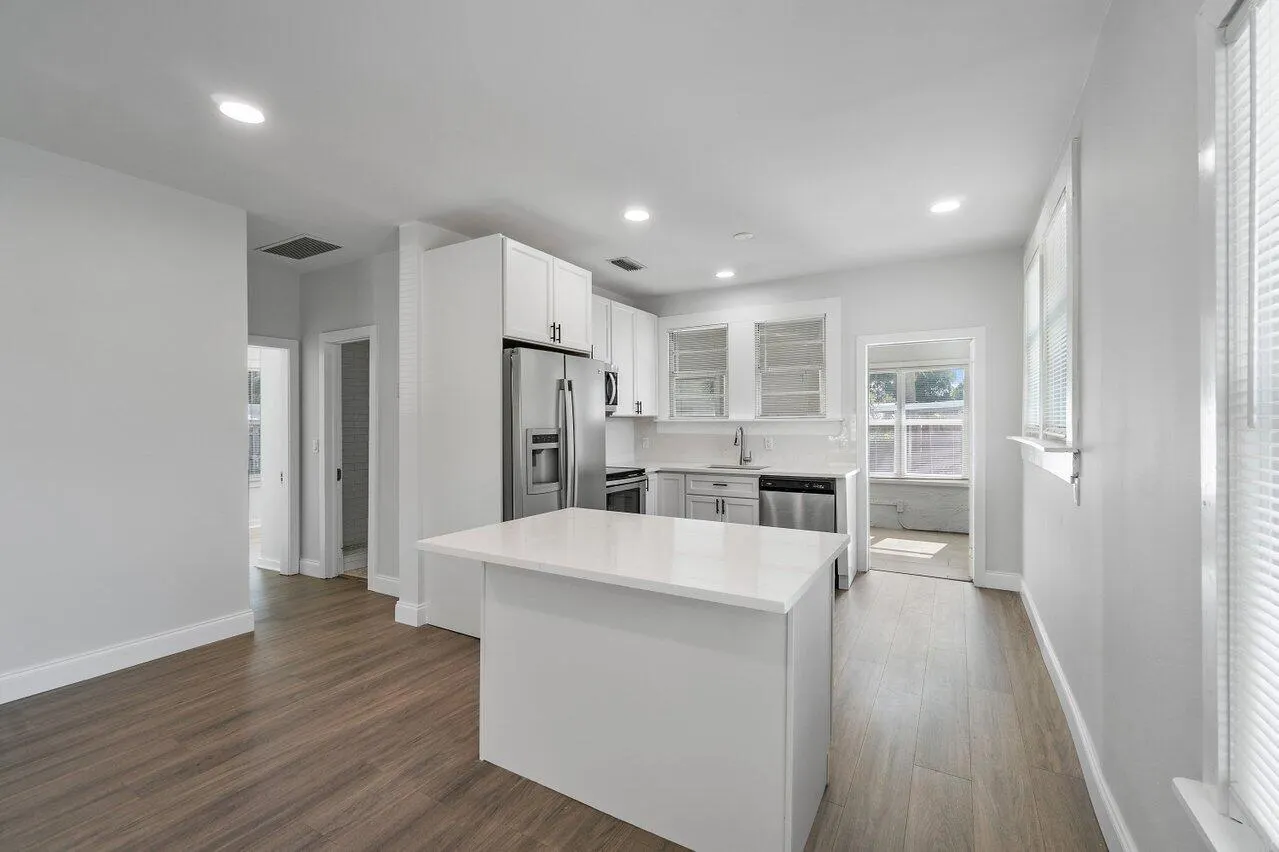 424 53RD Street