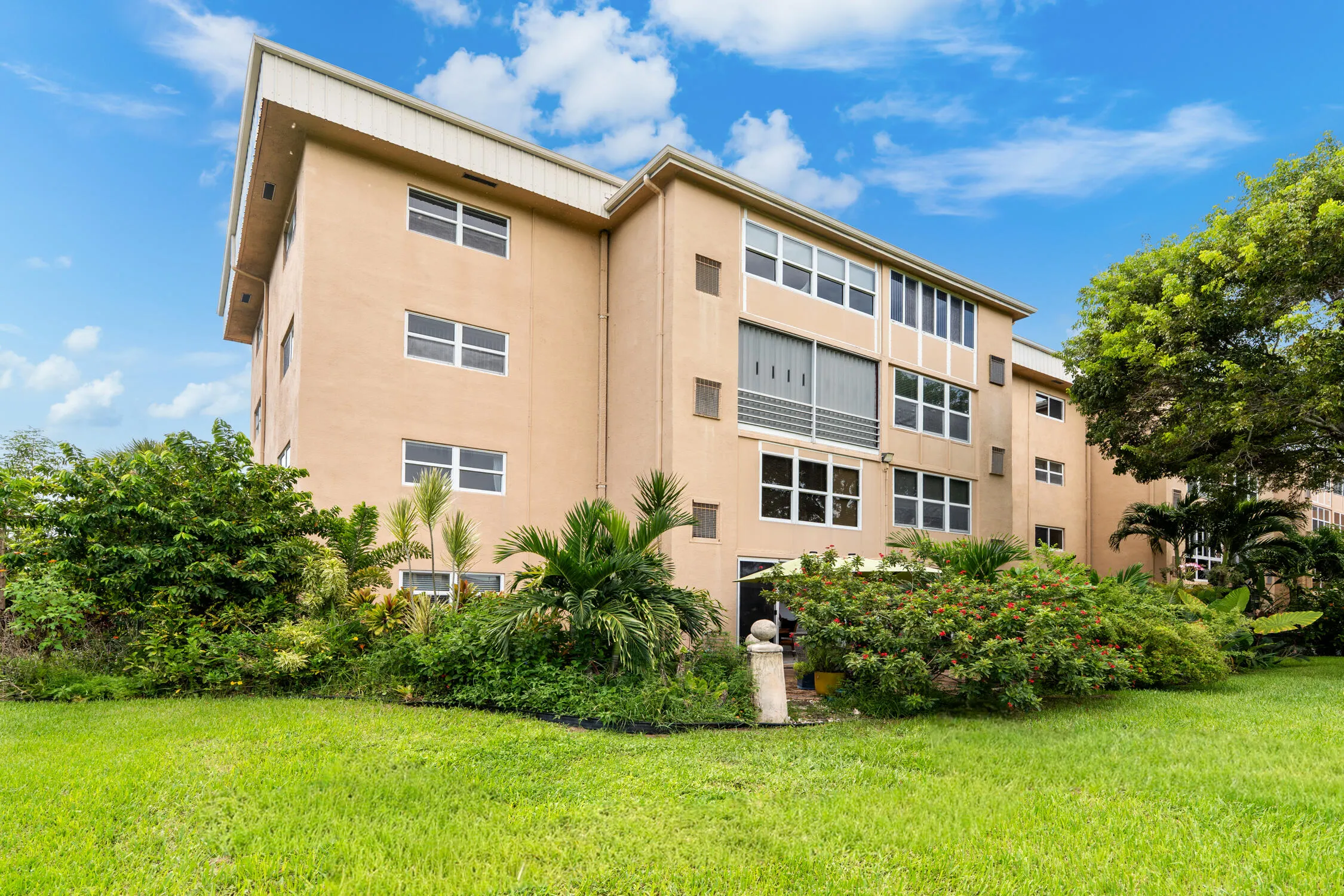 2600 NE 1ST Lane #1120