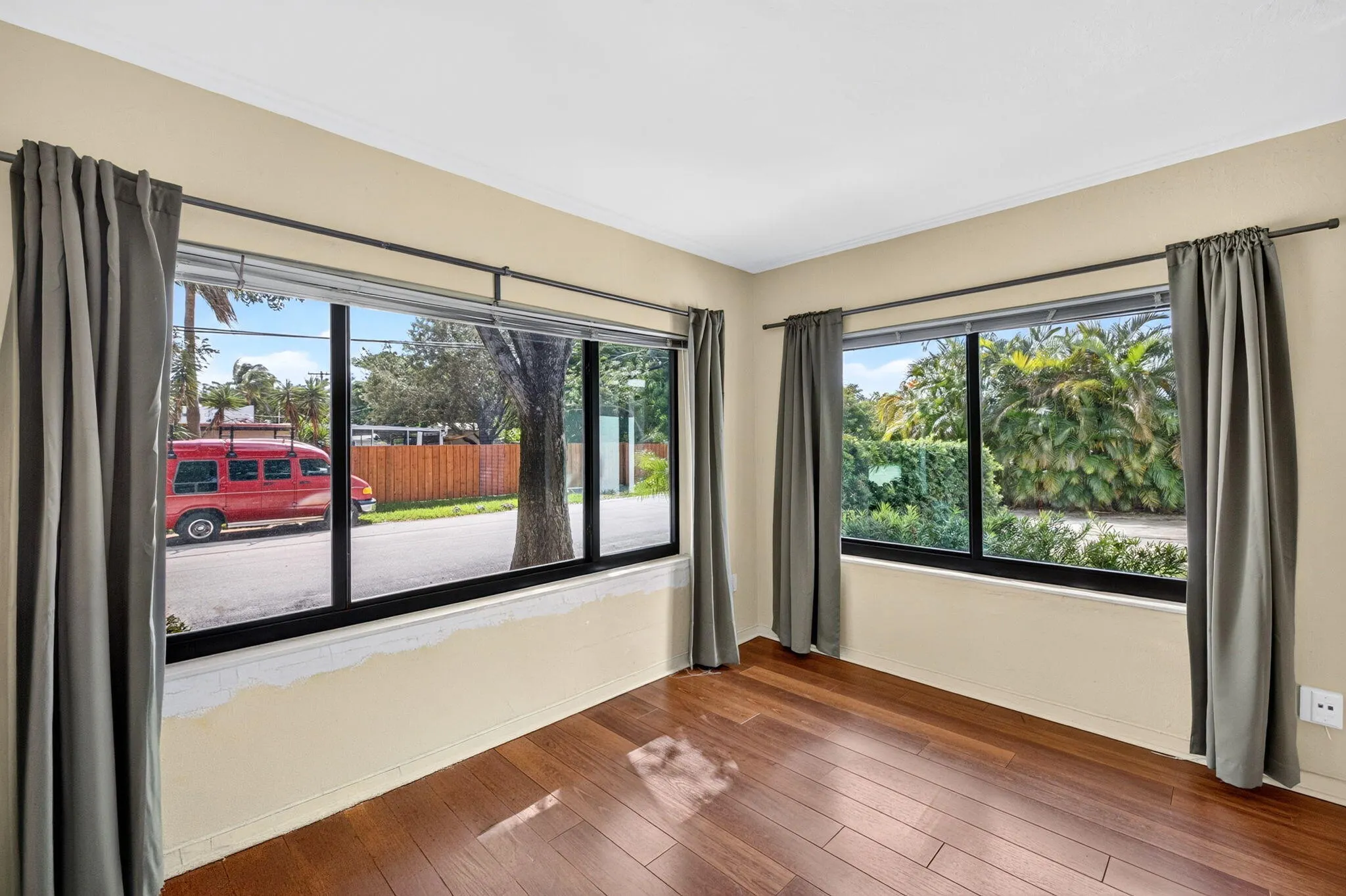 1515 NE 16TH Street