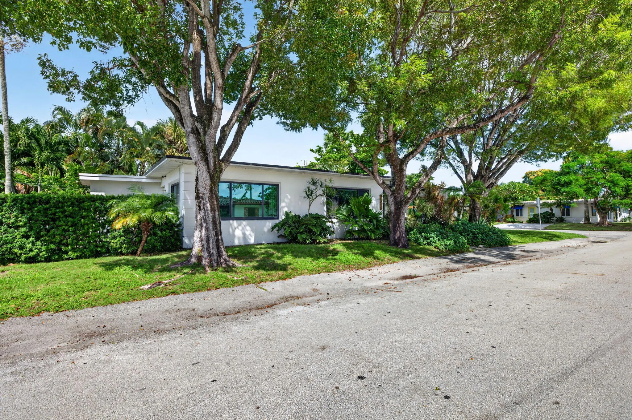 1515 NE 16TH Street