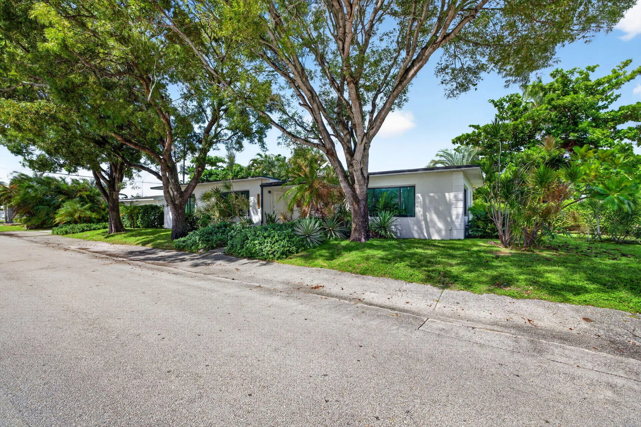 1515 NE 16TH Street
