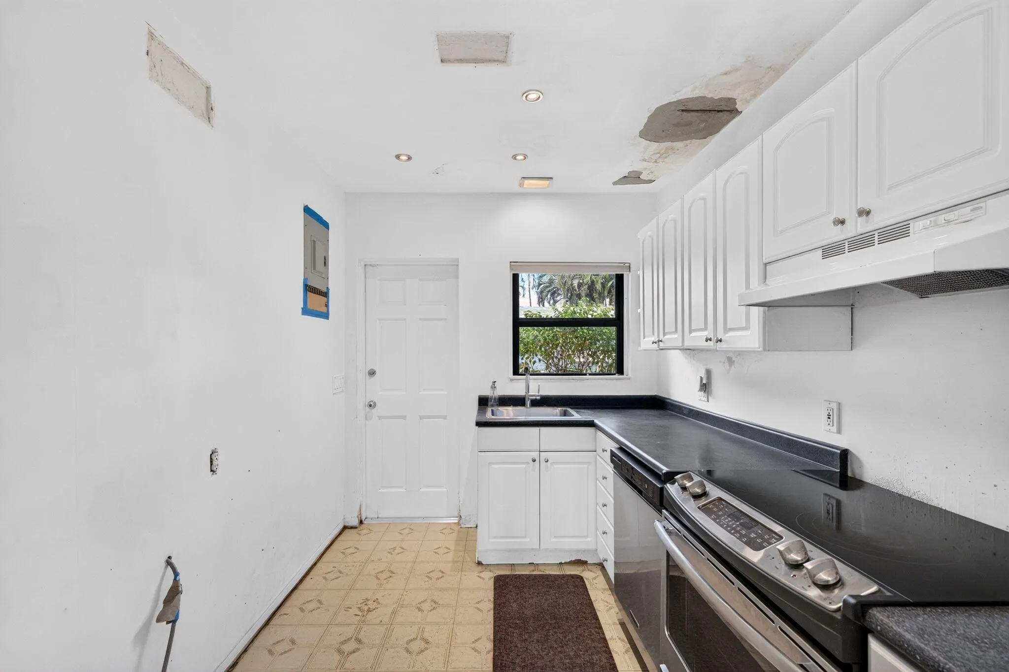 1515 NE 16TH Street