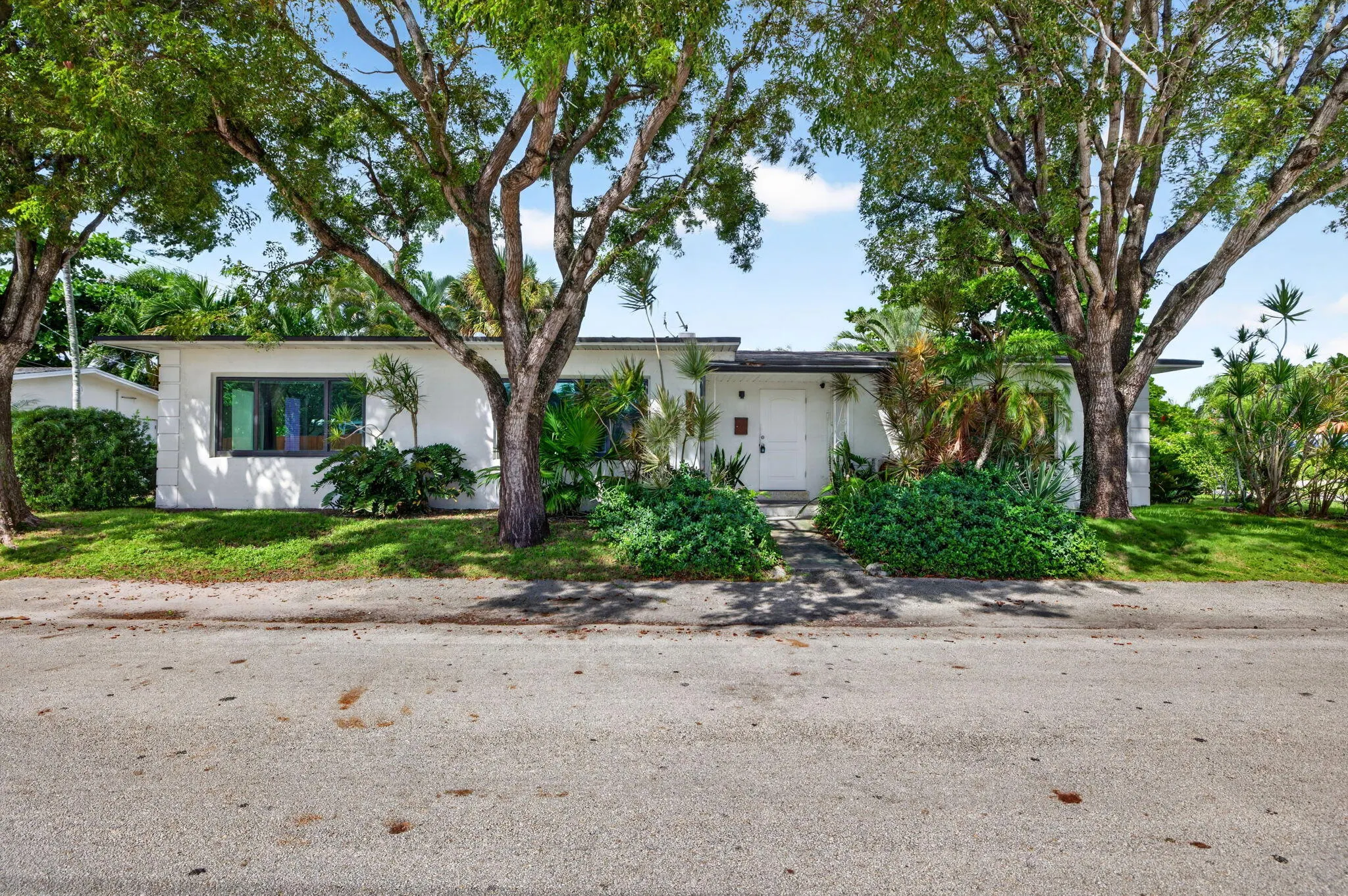 1515 NE 16TH Street