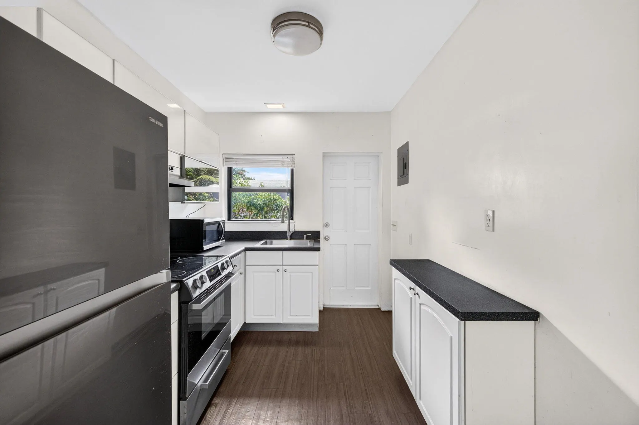 1515 NE 16TH Street