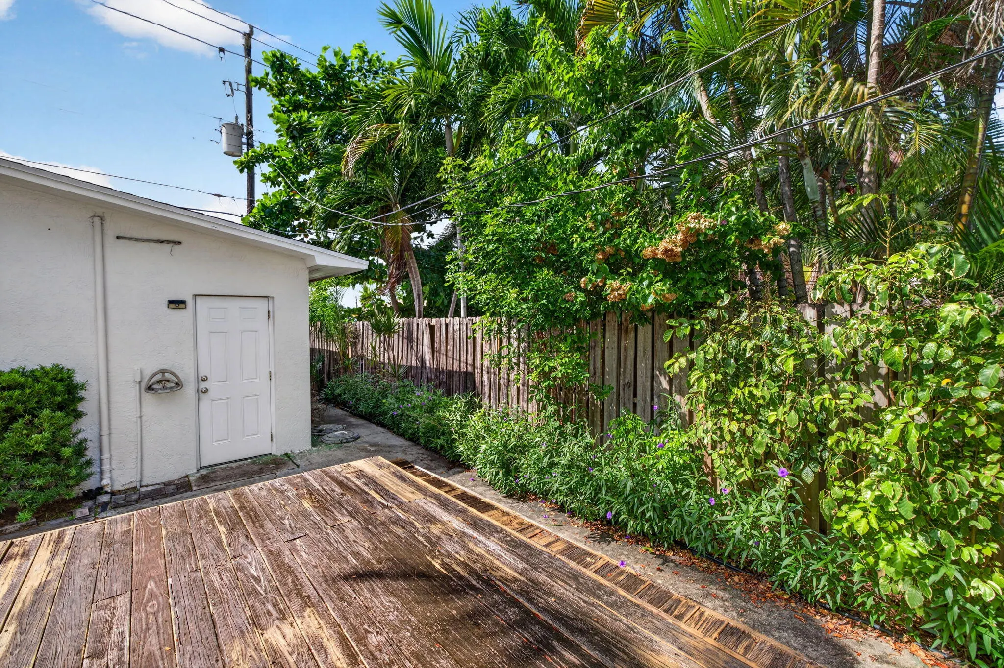 1515 NE 16TH Street