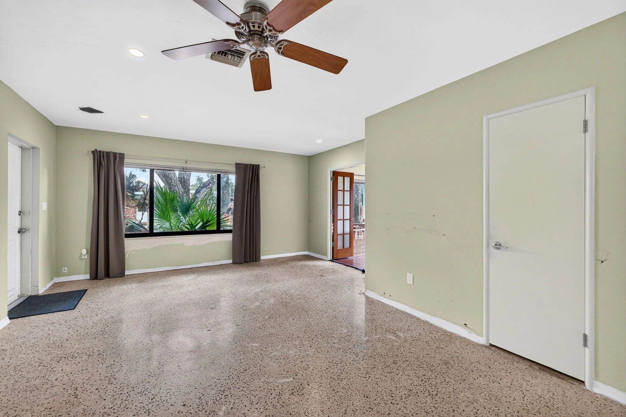 1515 NE 16TH Street