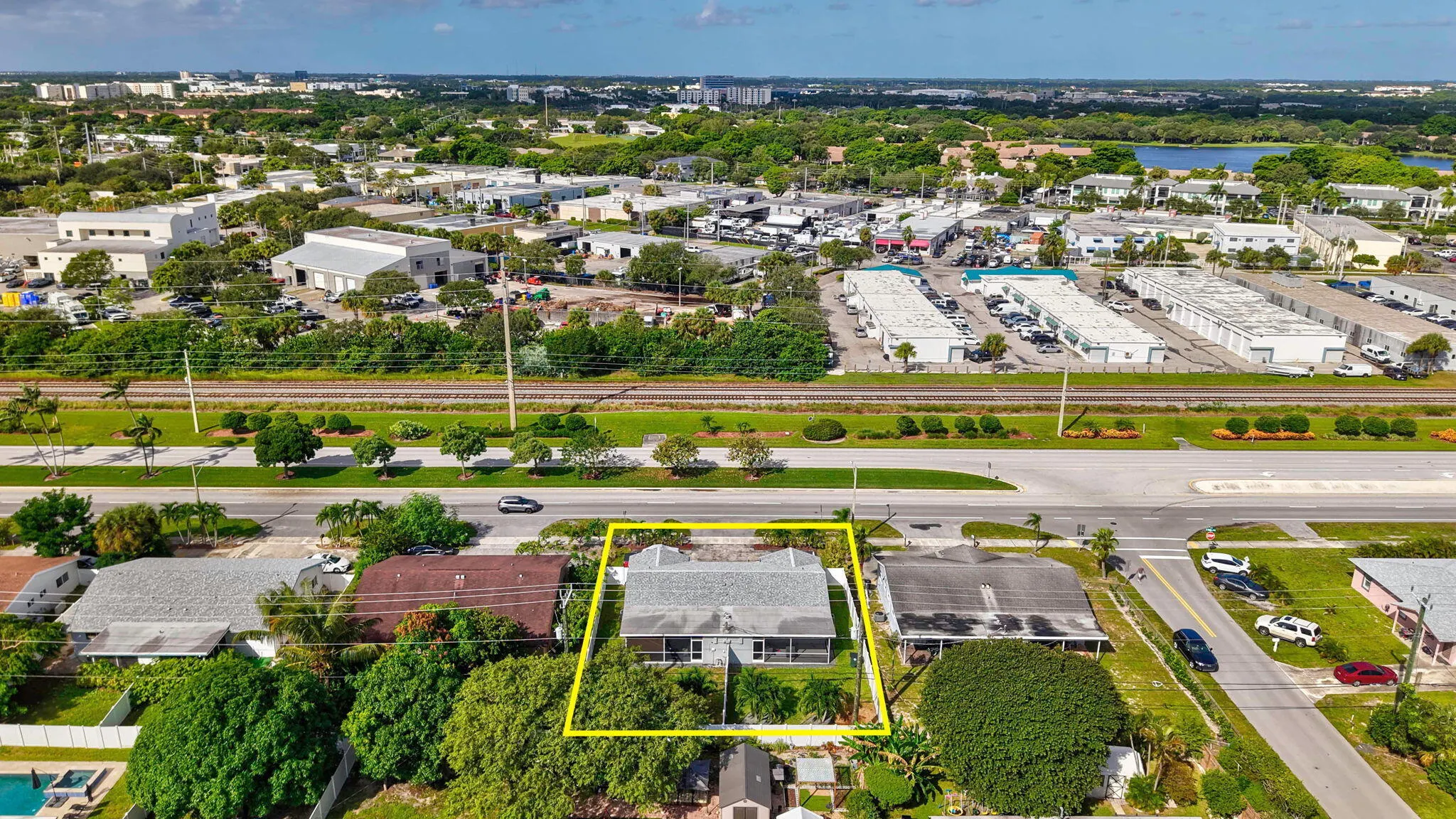 2550 N DIXIE Highway