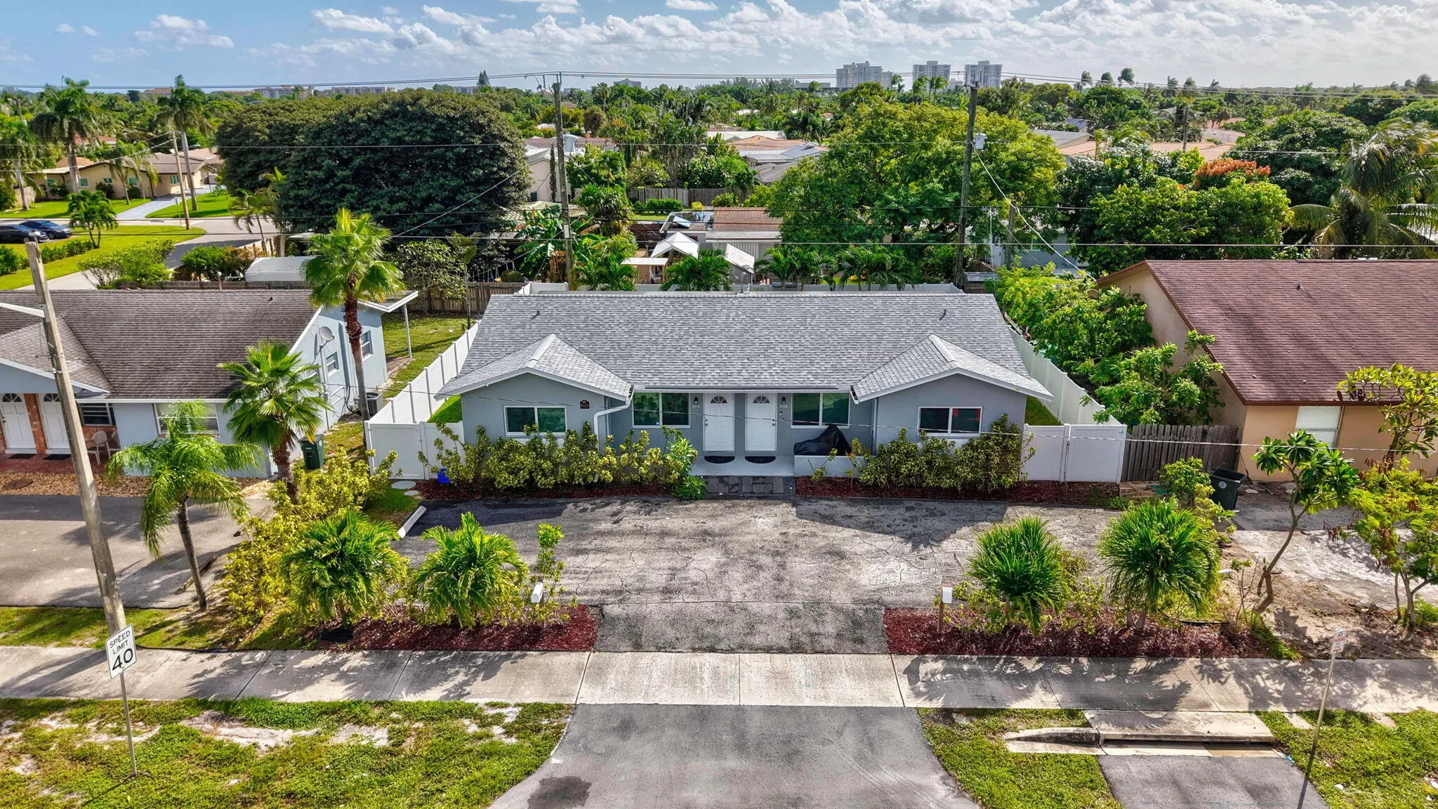 2550 N DIXIE Highway