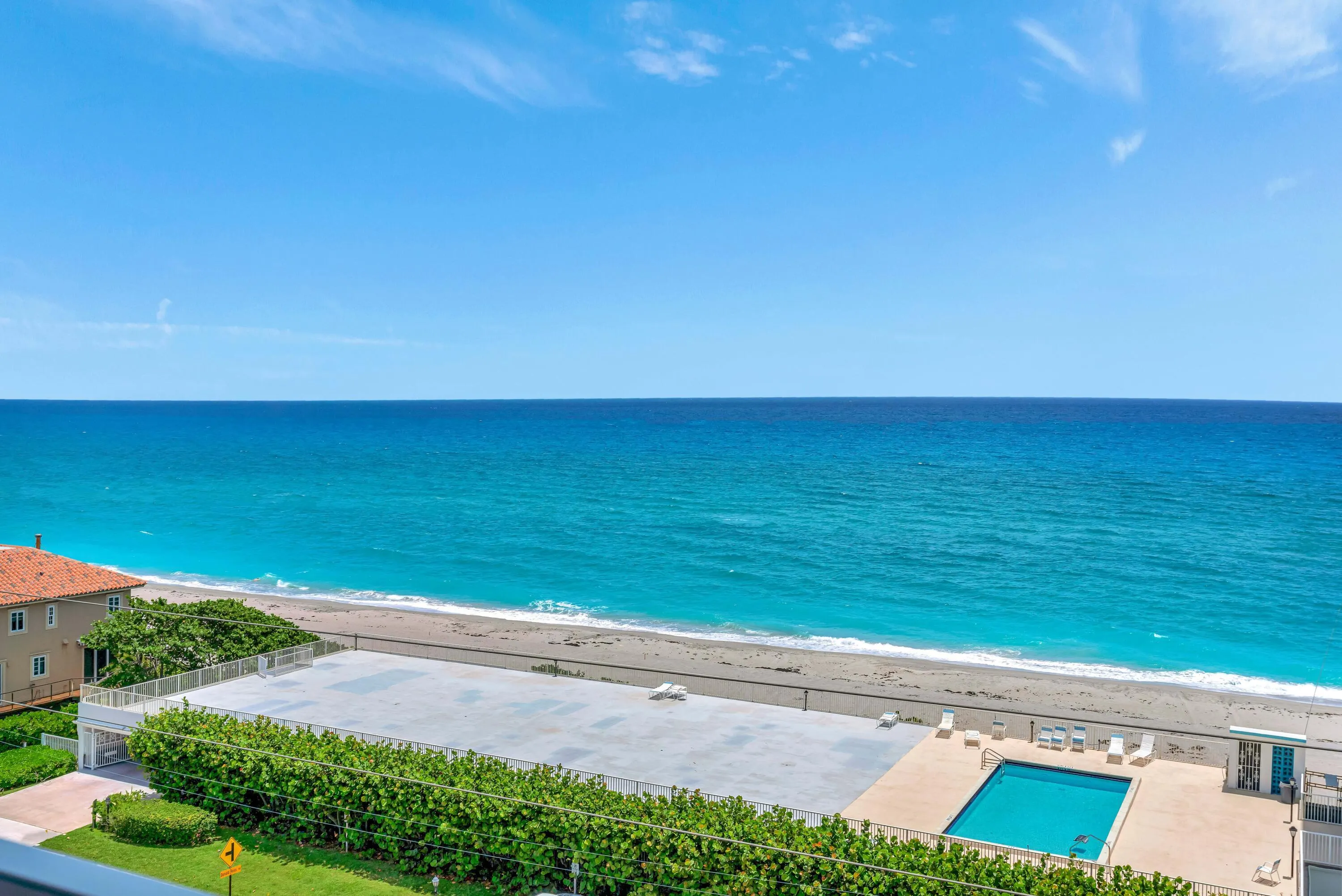 911 Ocean Drive #704