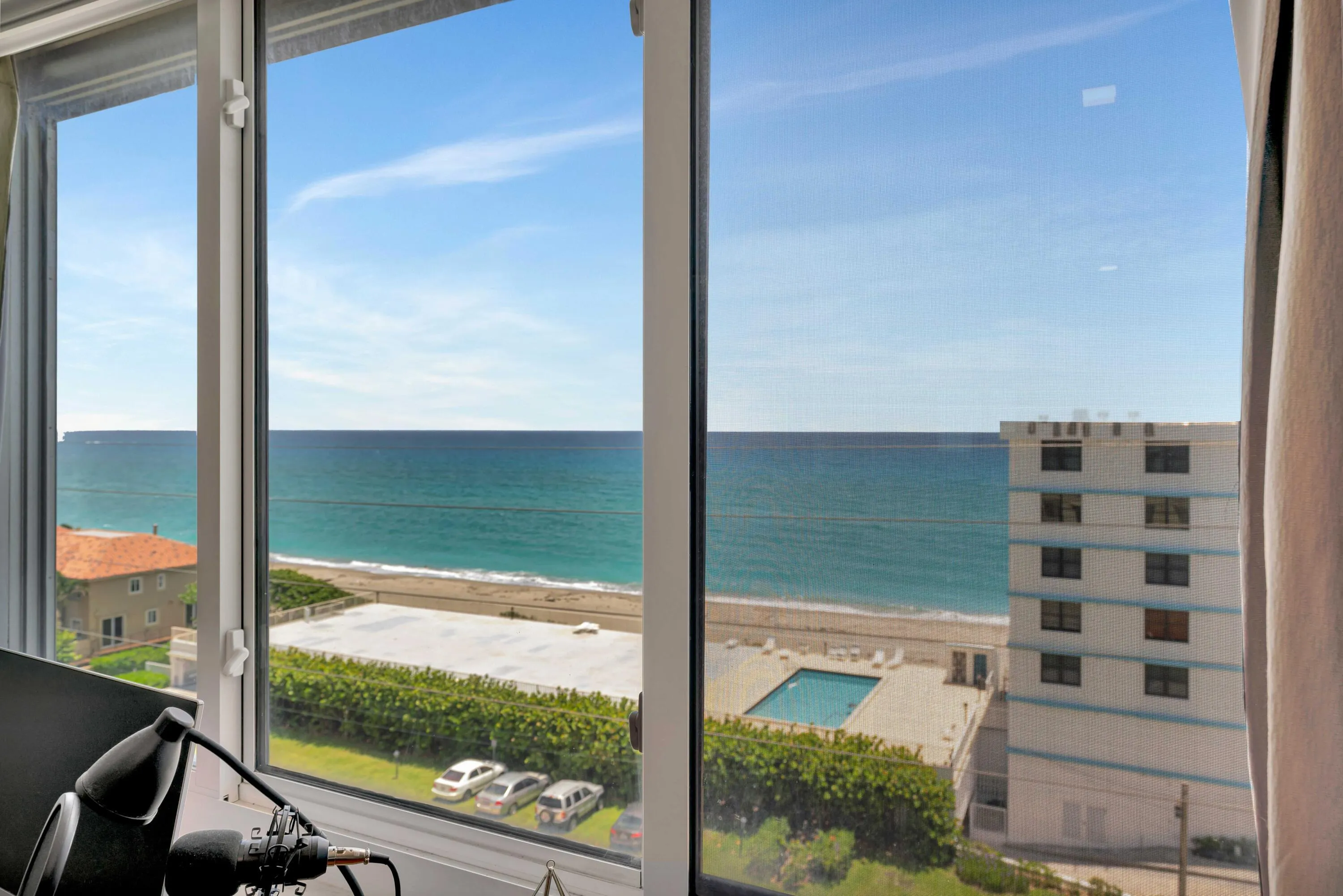 911 Ocean Drive #704