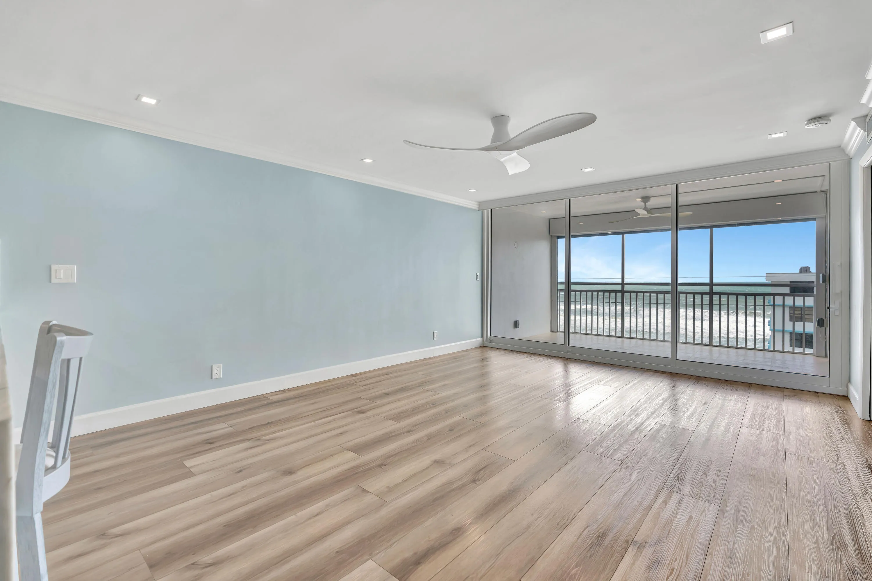 911 Ocean Drive #704