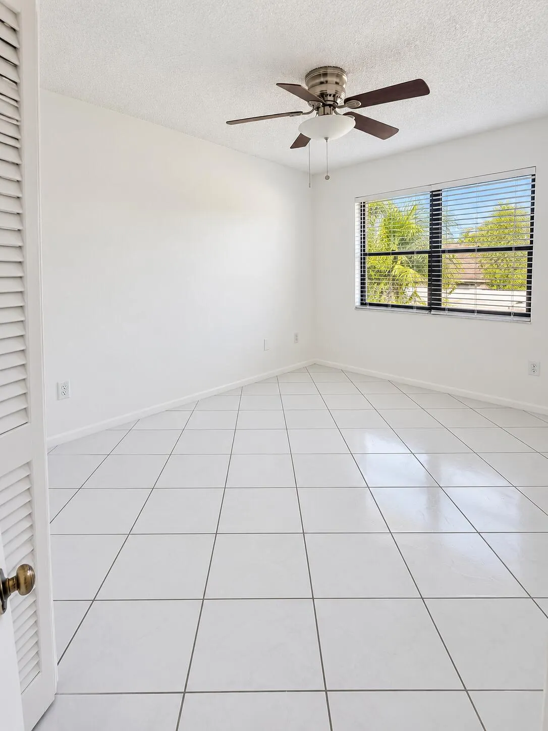 23288 SW LYONS Road #106