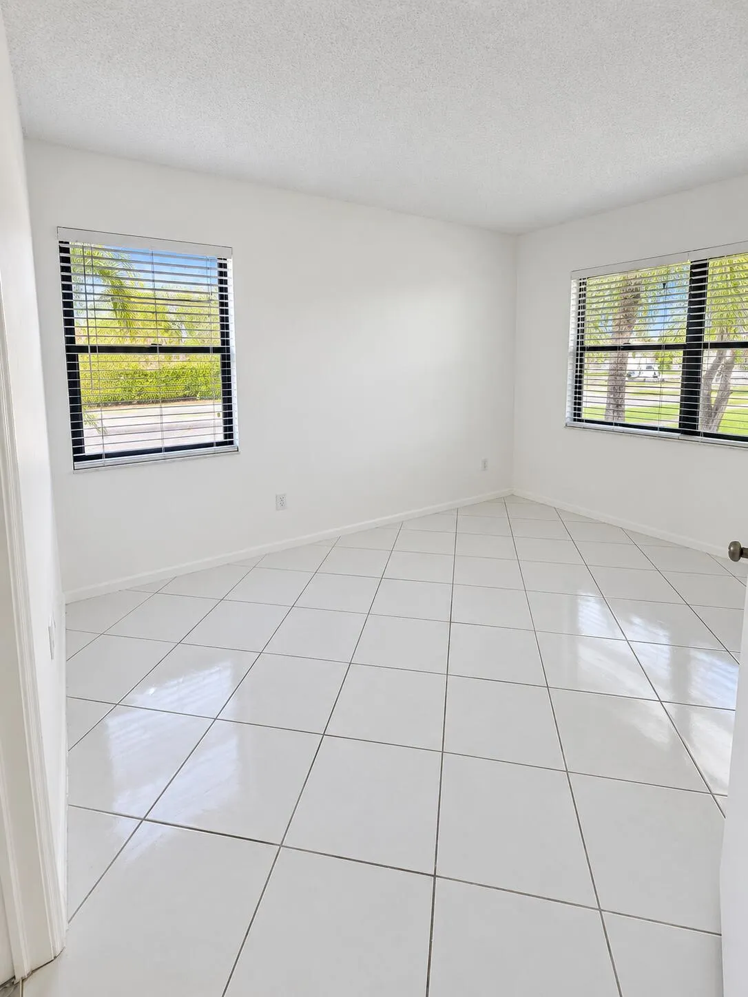 23288 SW LYONS Road #106