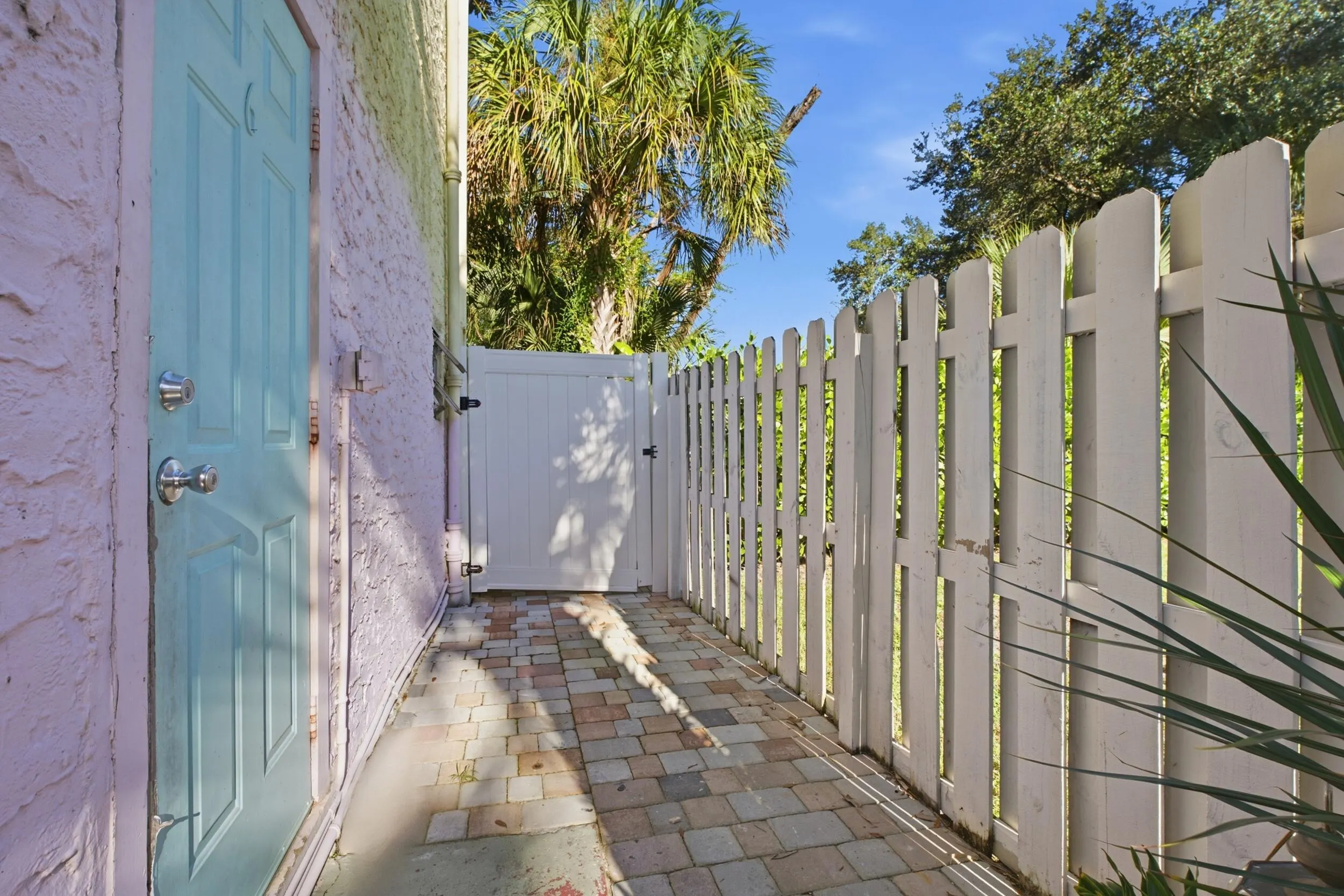 640 SW Bryant Avenue #Unit 6