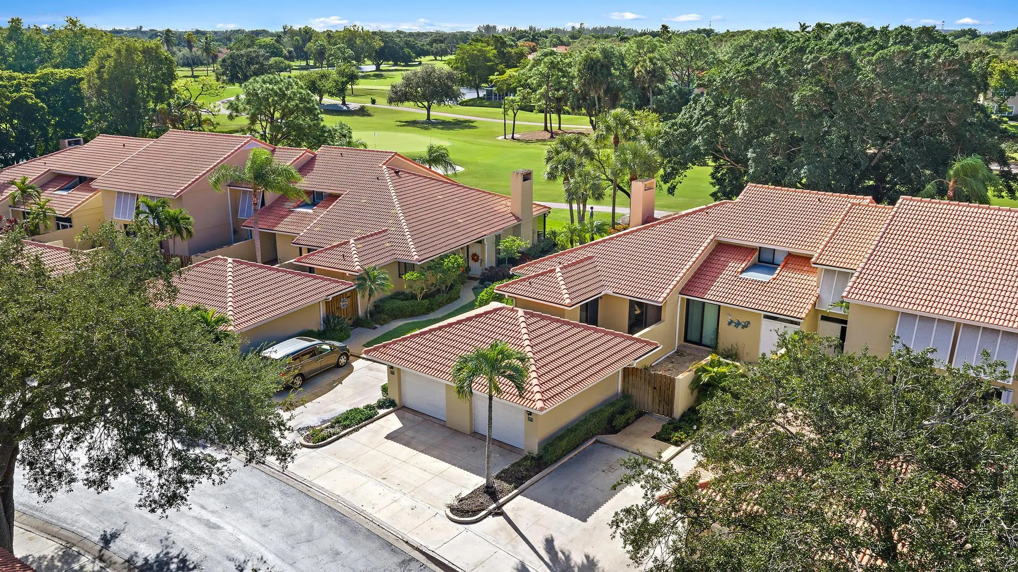 275 OLD MEADOW Way