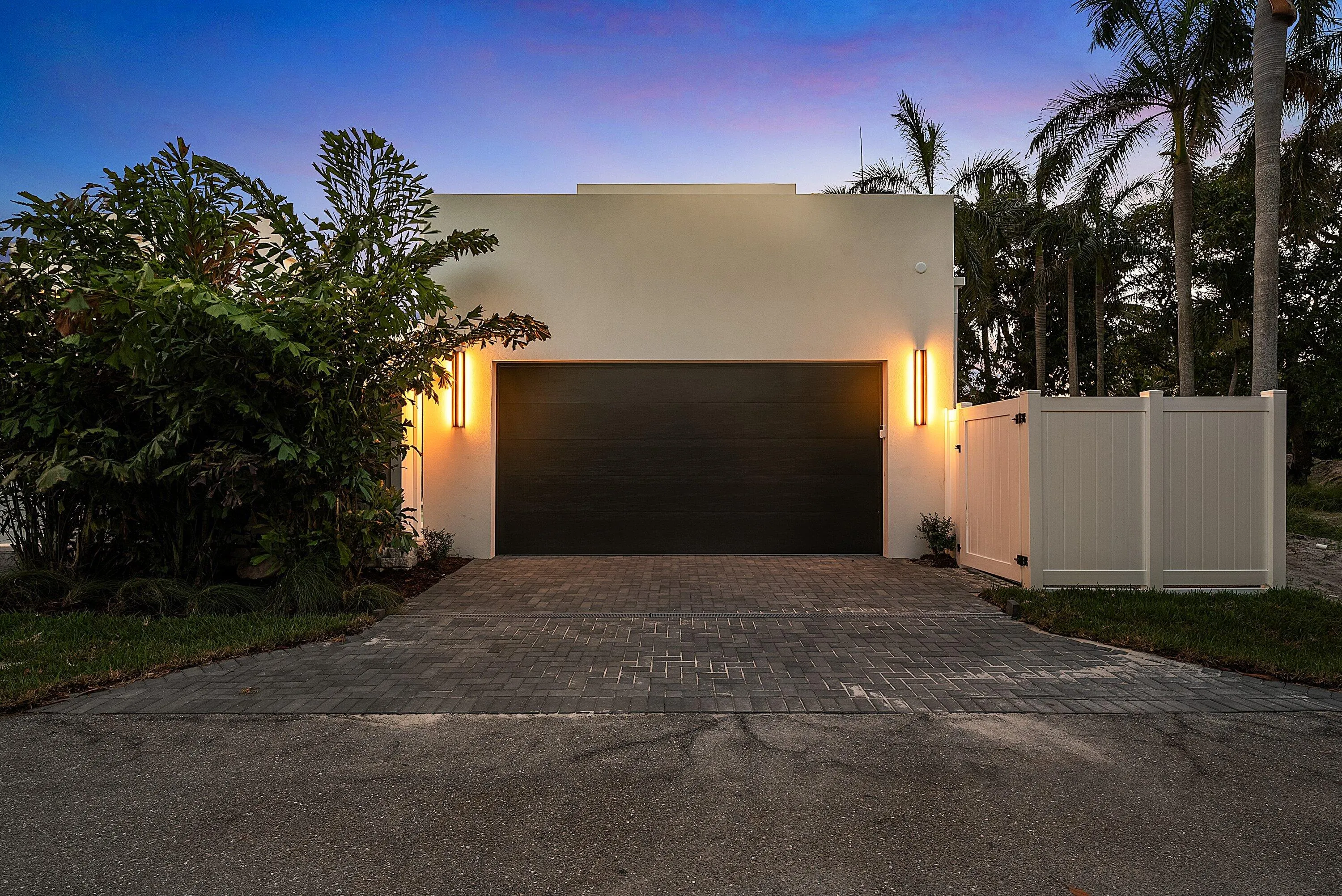 725 SE 4th Avenue