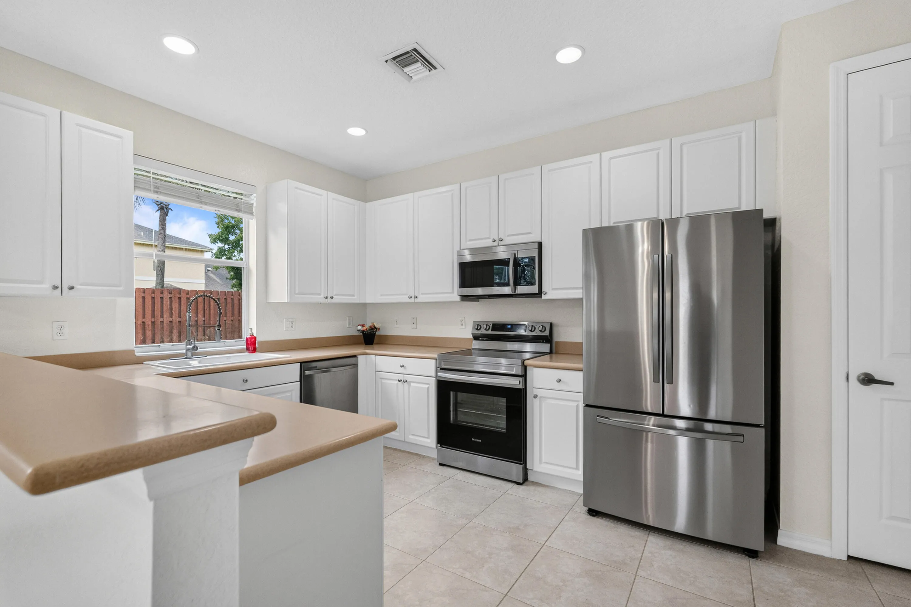 9951 E VERONA Circle