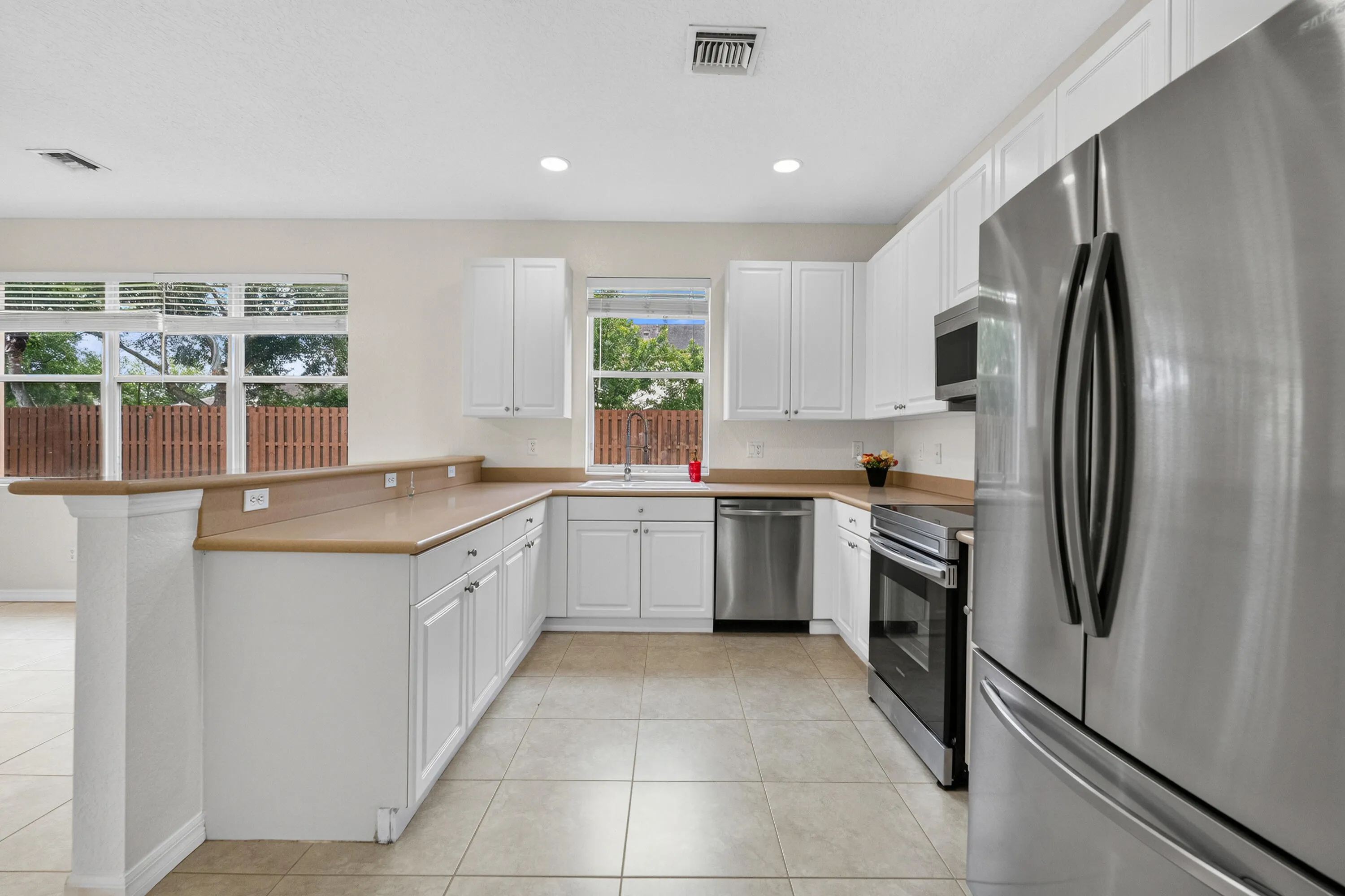 9951 E VERONA Circle