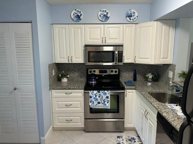 260 NW 76th Avenue #108