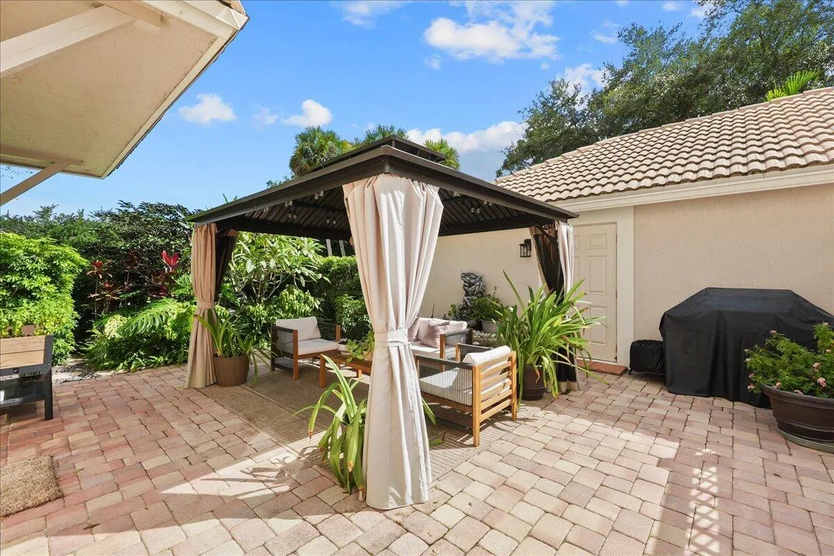 8044 Murano Circle
