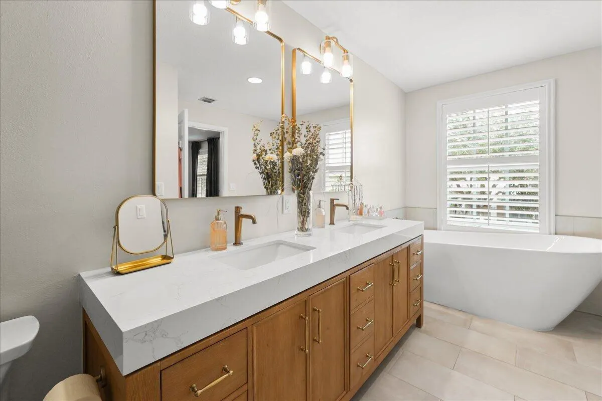 8044 Murano Circle