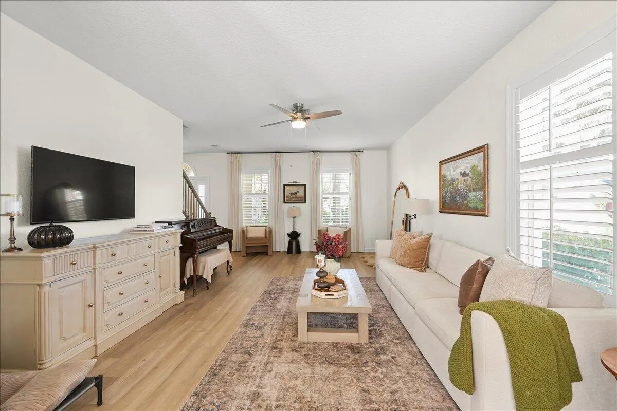 8044 Murano Circle